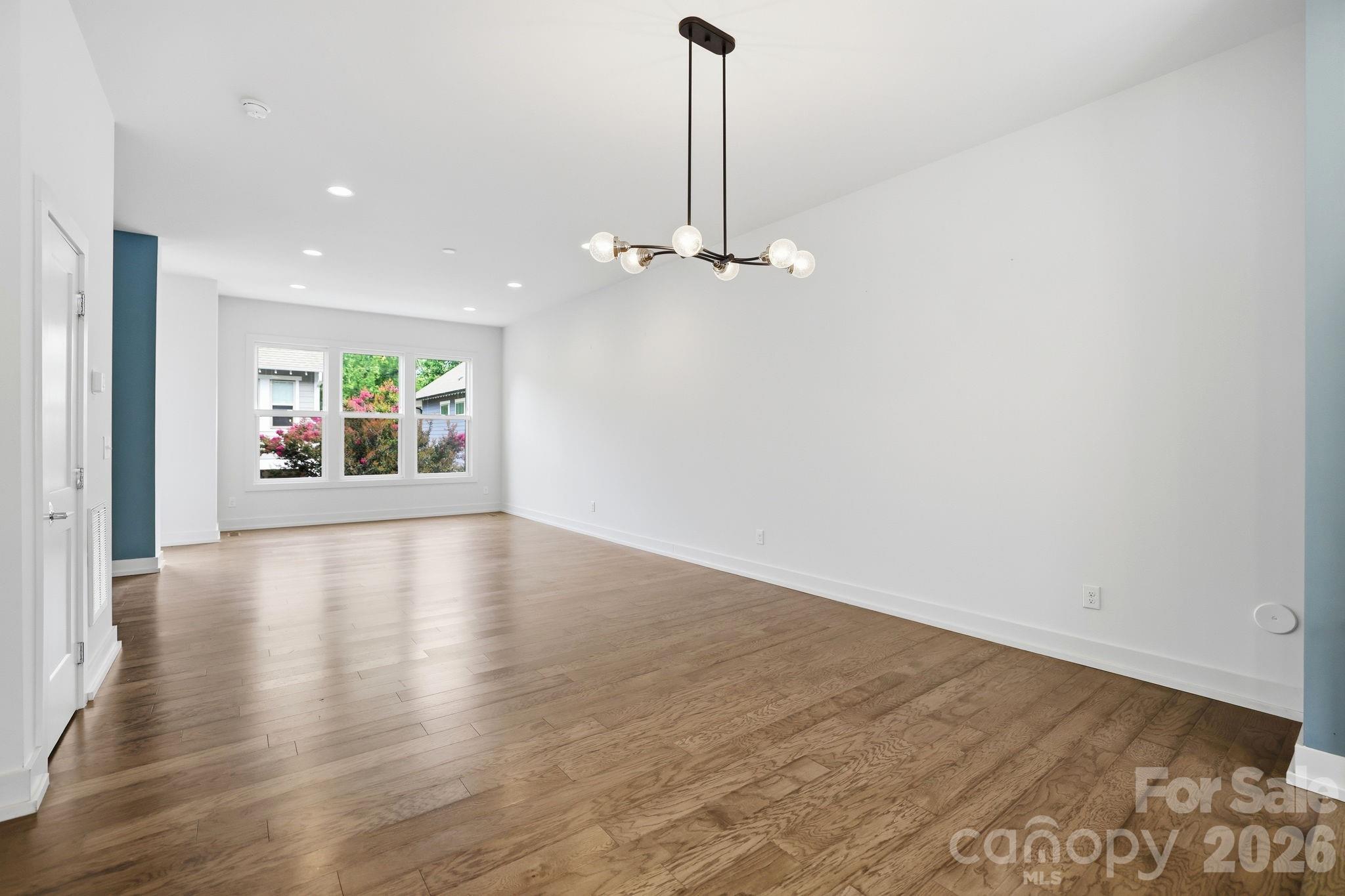 1207 E 36th Street 6 Property Photo 13