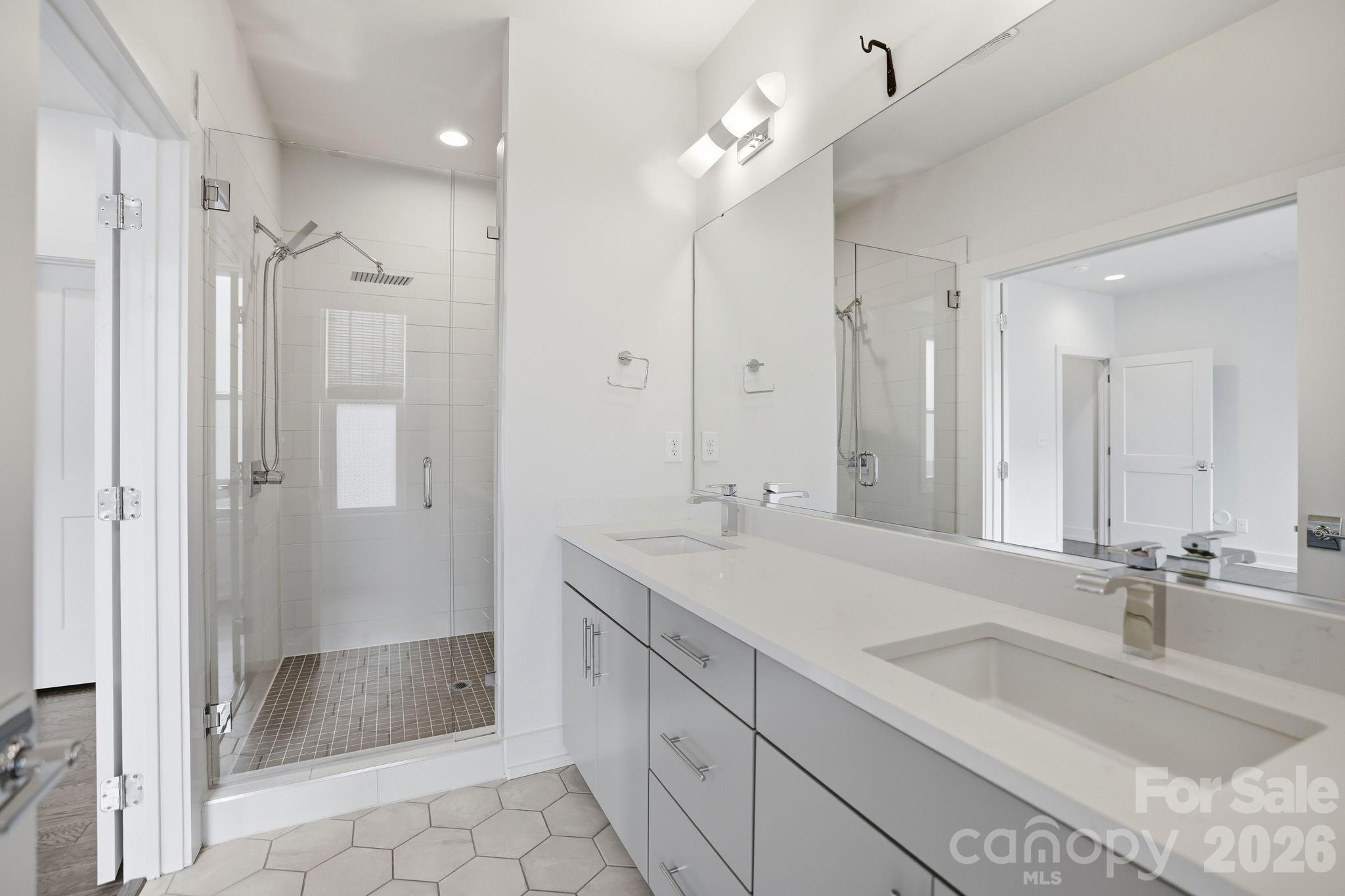 1207 E 36th Street 6 Property Photo 22