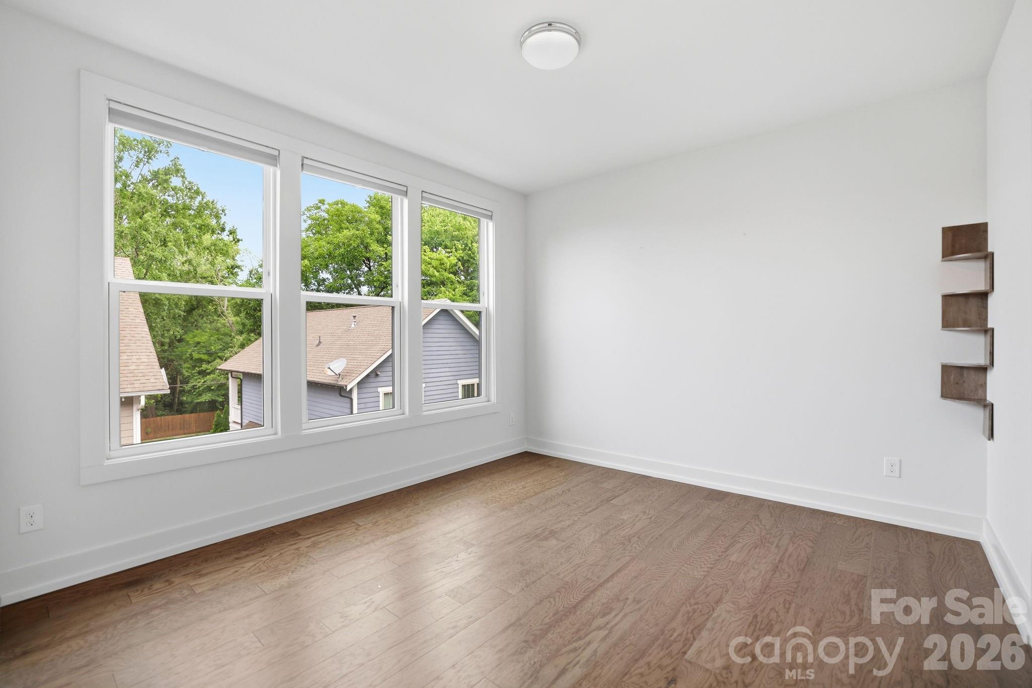 1207 E 36th Street 6 Property Photo 24