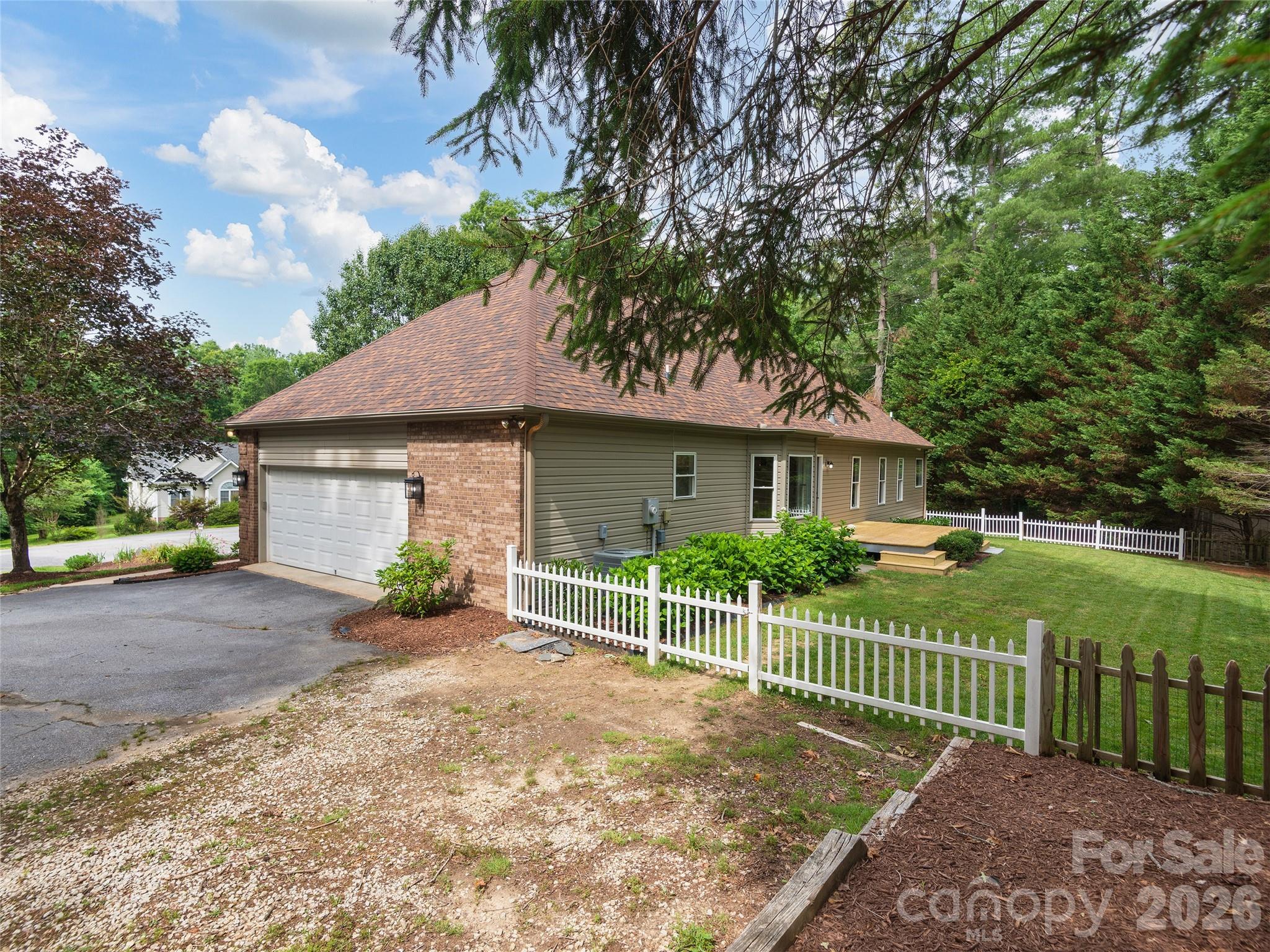 104 Arrowood Lane Property Photo 32
