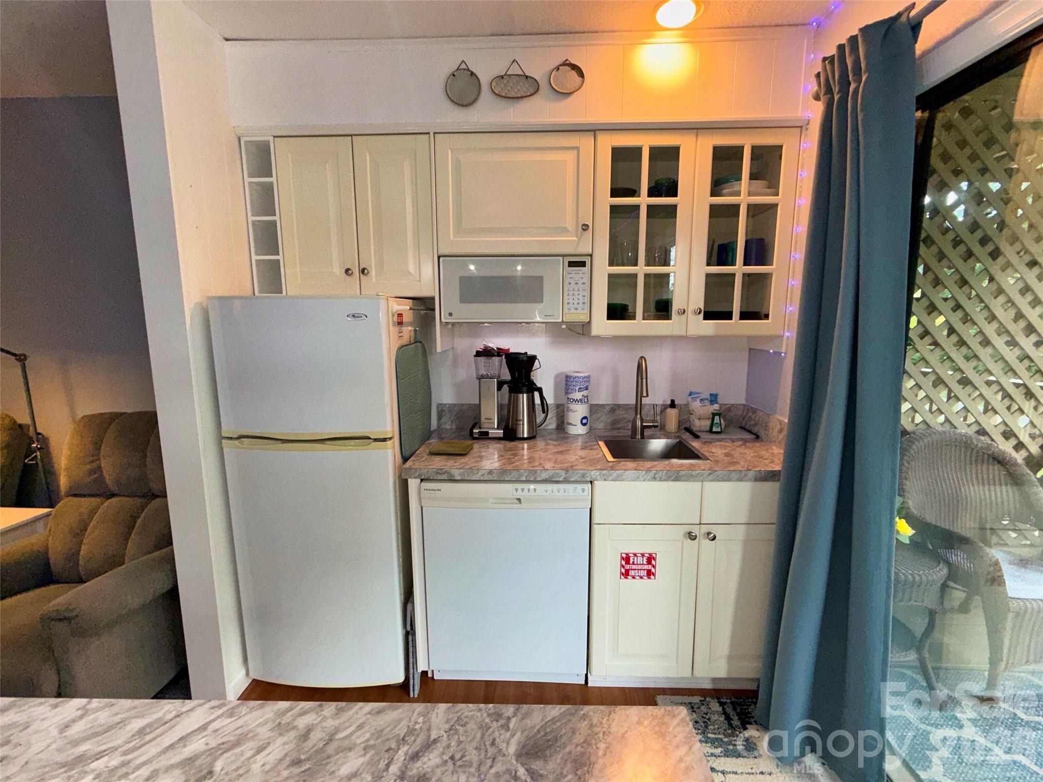 160 Whitney Boulevard 3 Property Photo 7