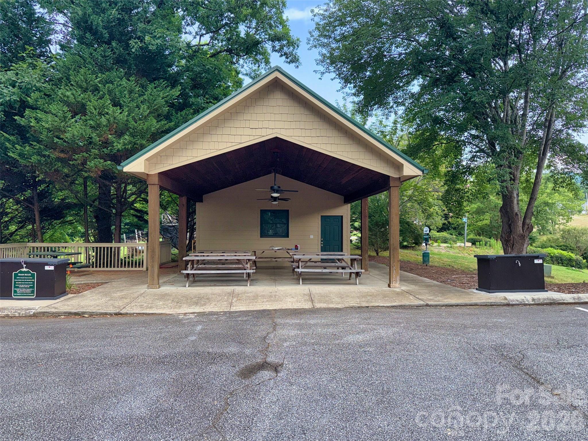 160 Whitney Boulevard 3 Property Photo 17
