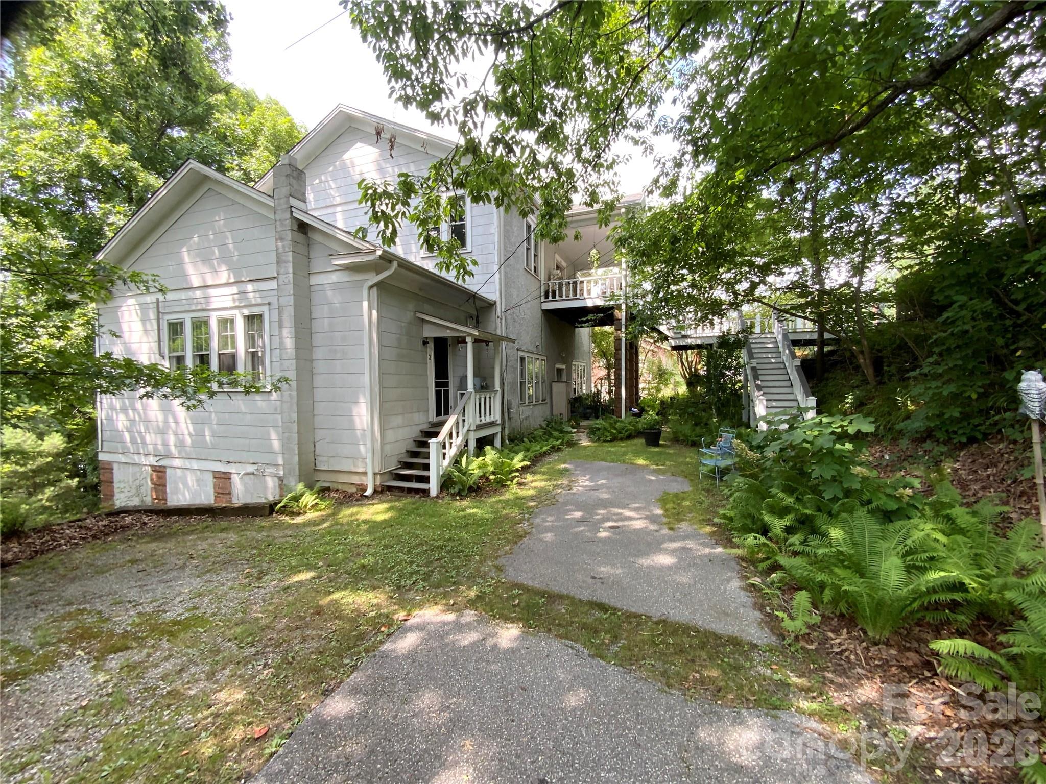 58 Seminary Street Property Photo 6