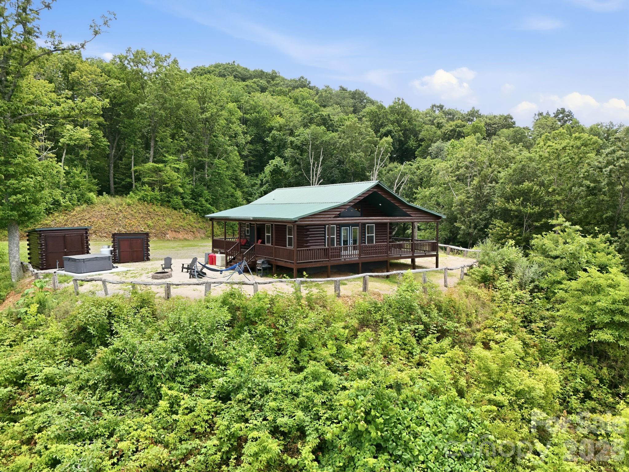 946, 140, 83 Honeysuckle Ridge Property Photo 4