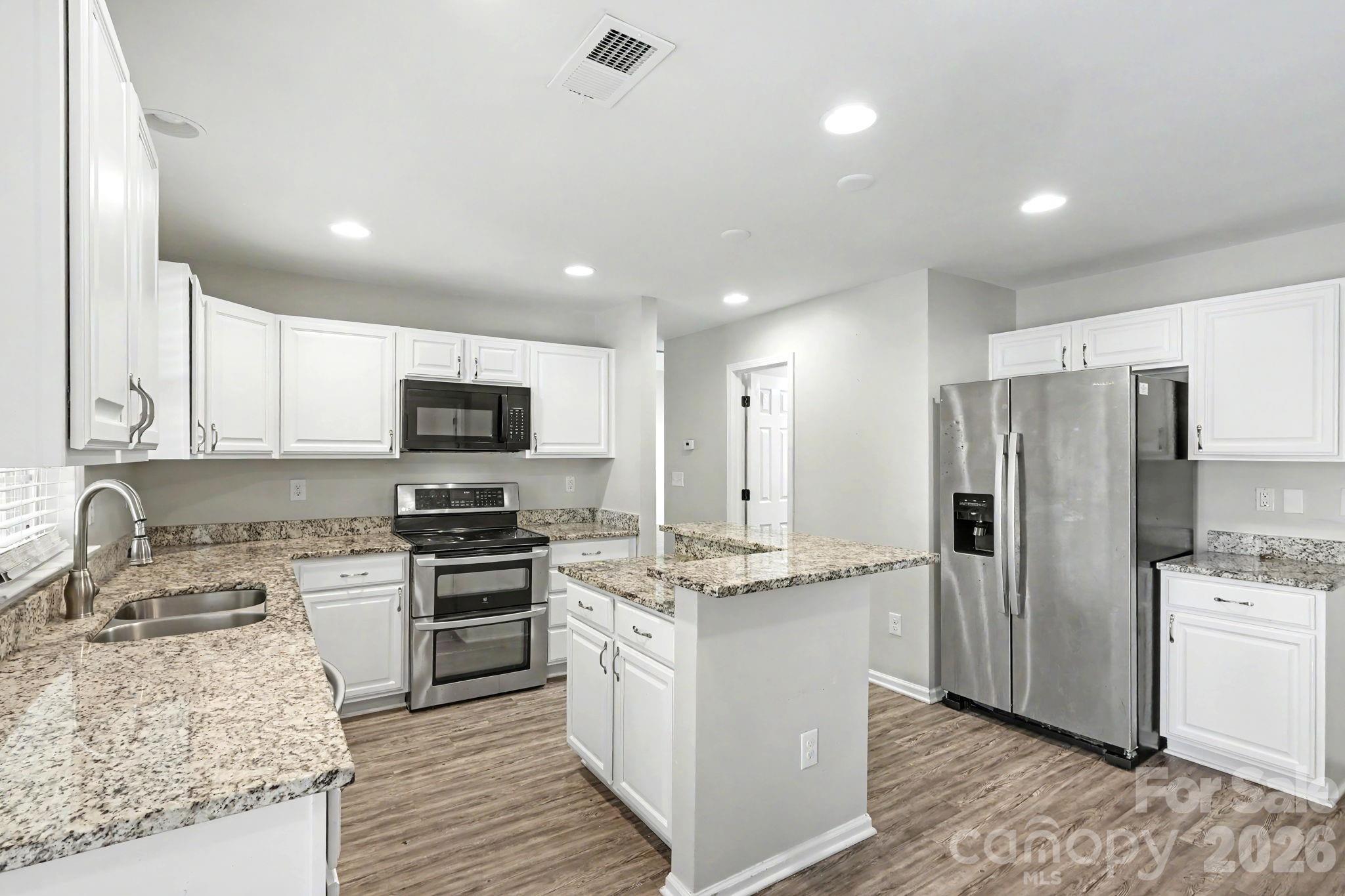 7413 Tupelo Lane Property Photo 14
