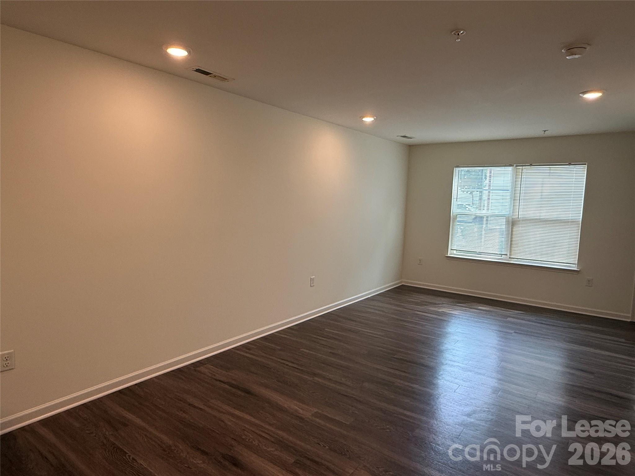 2029 Oakdale Road U Property Photo 2