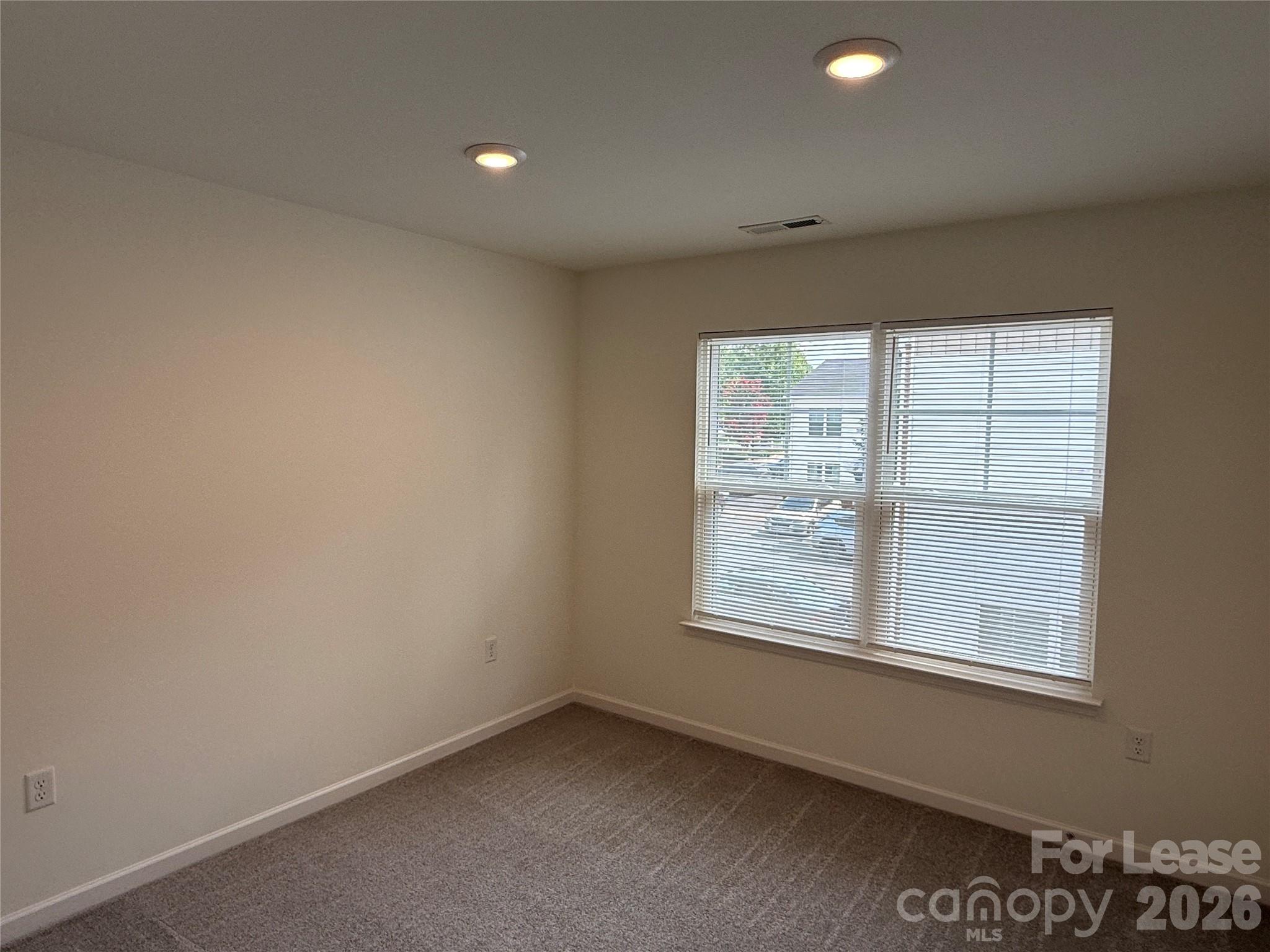 2029 Oakdale Road U Property Photo 6