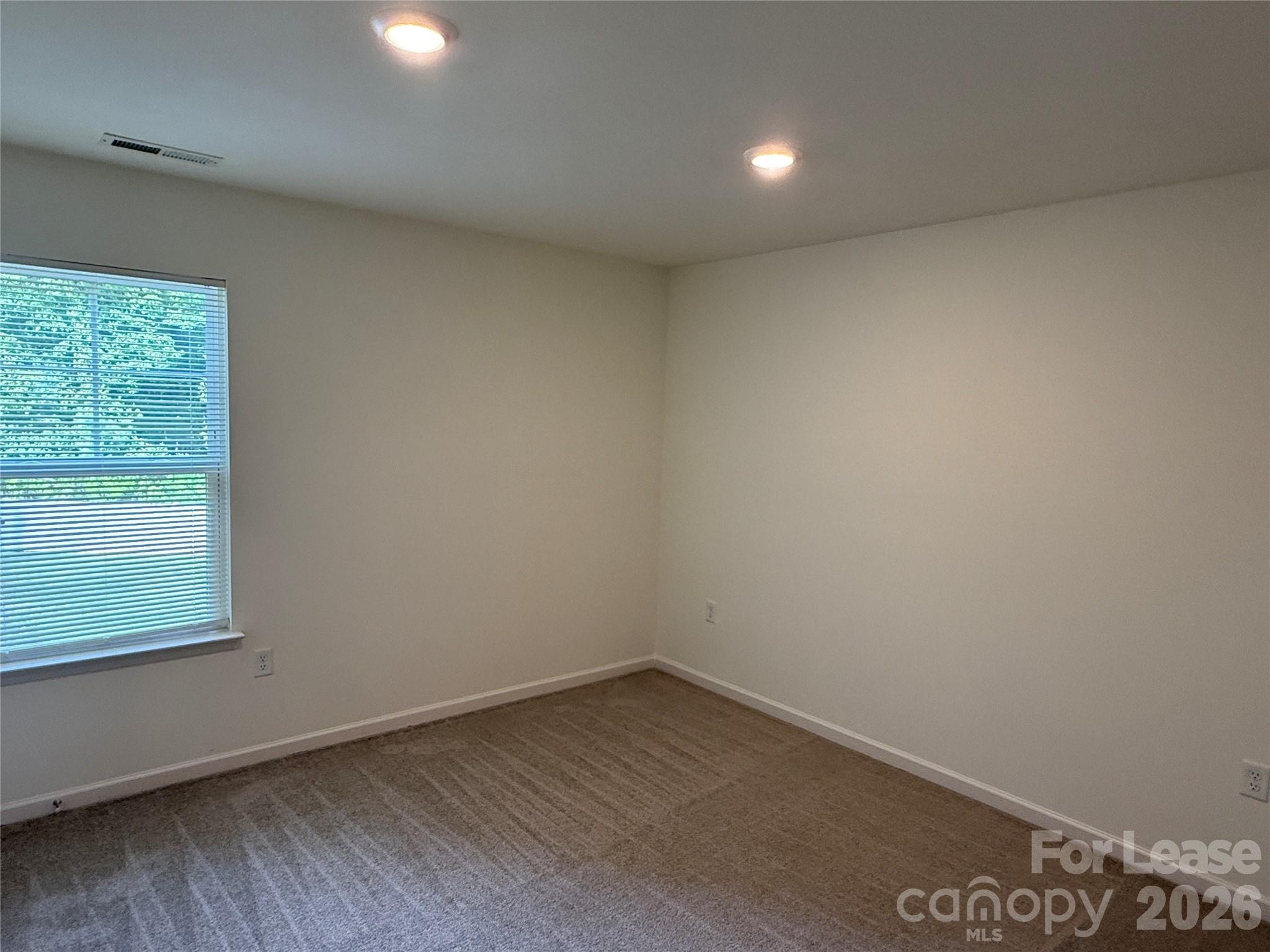 2029 Oakdale Road U Property Photo 8