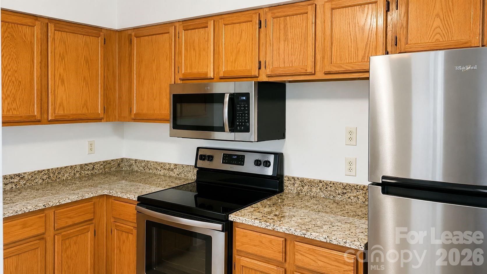 2557 Stockbridge Drive B Property Photo 6