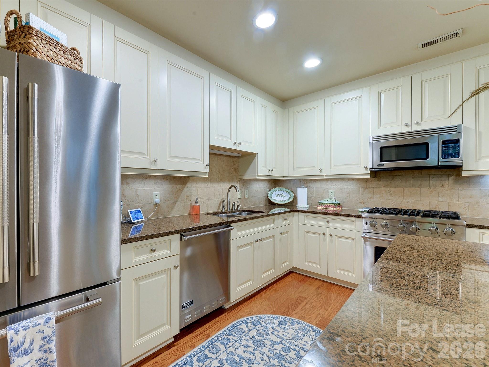 701 Royal Court 306 Property Photo 7