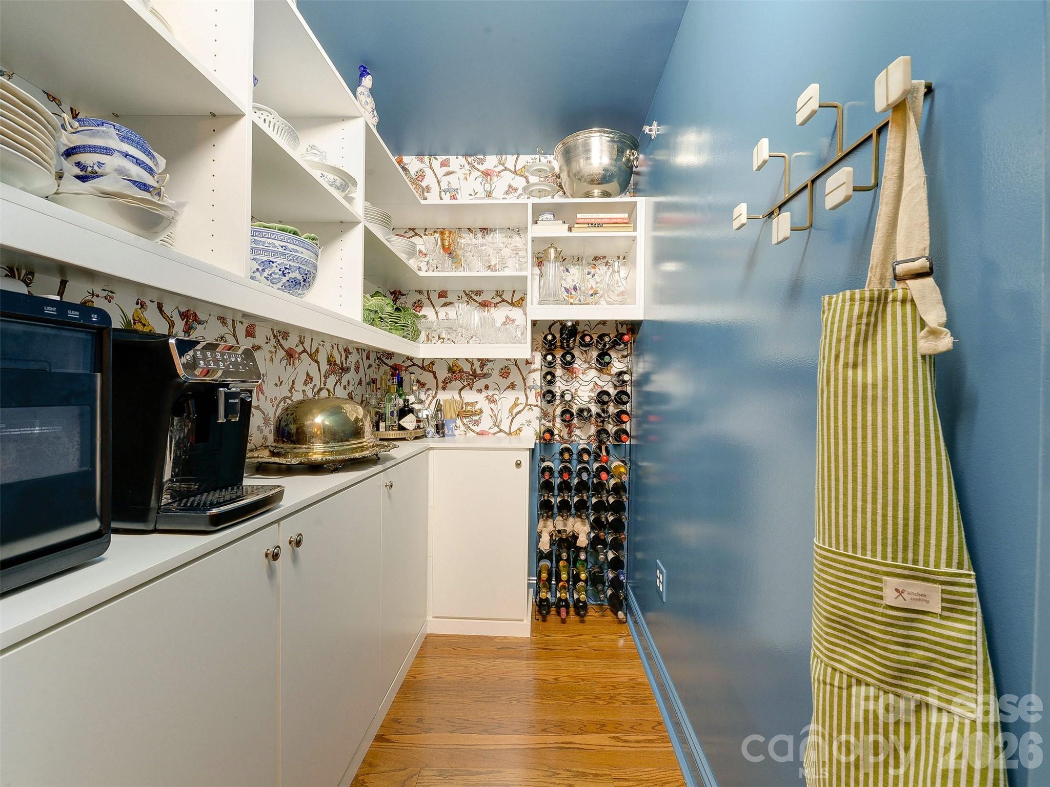 701 Royal Court 306 Property Photo 10
