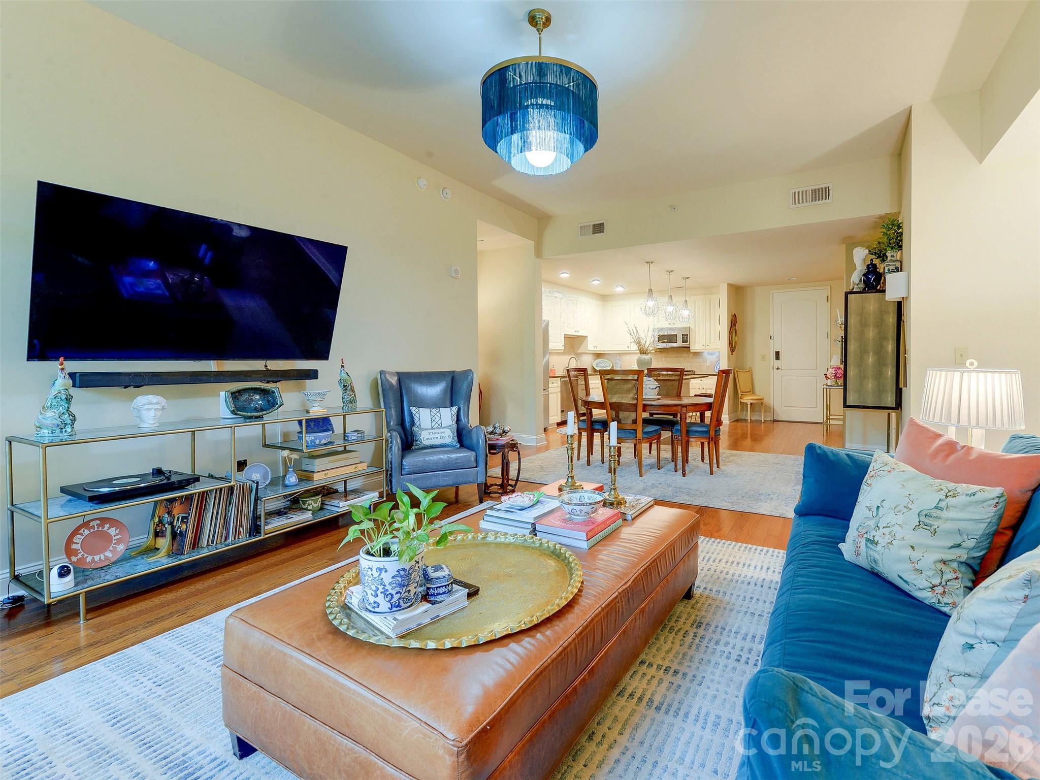 701 Royal Court 306 Property Photo 18