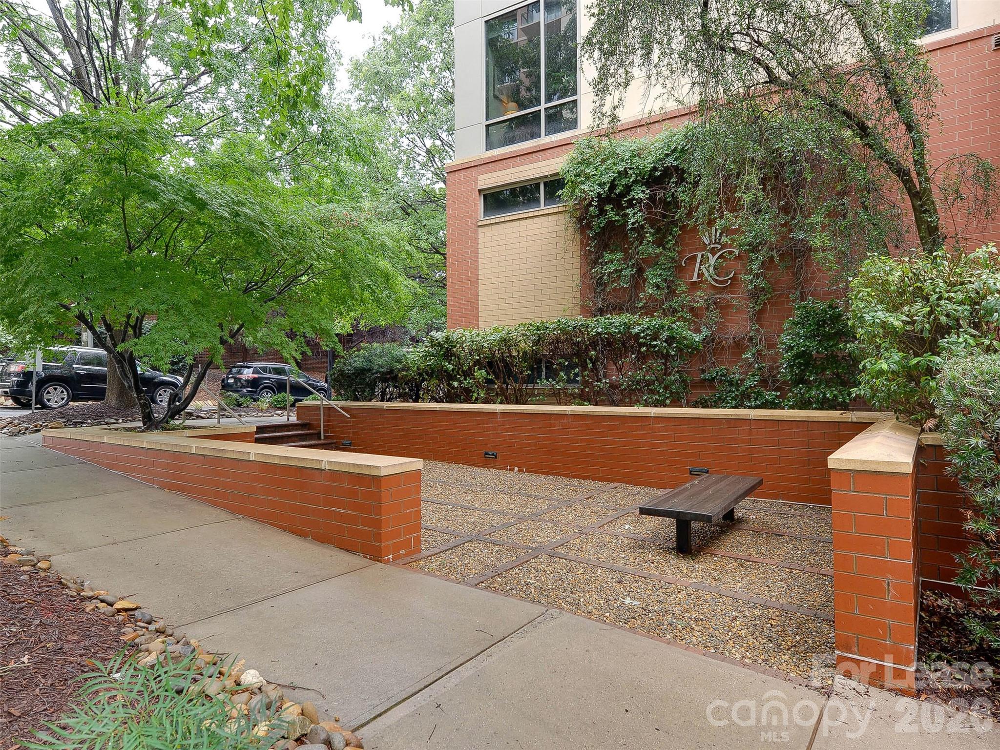 701 Royal Court 306 Property Photo 44