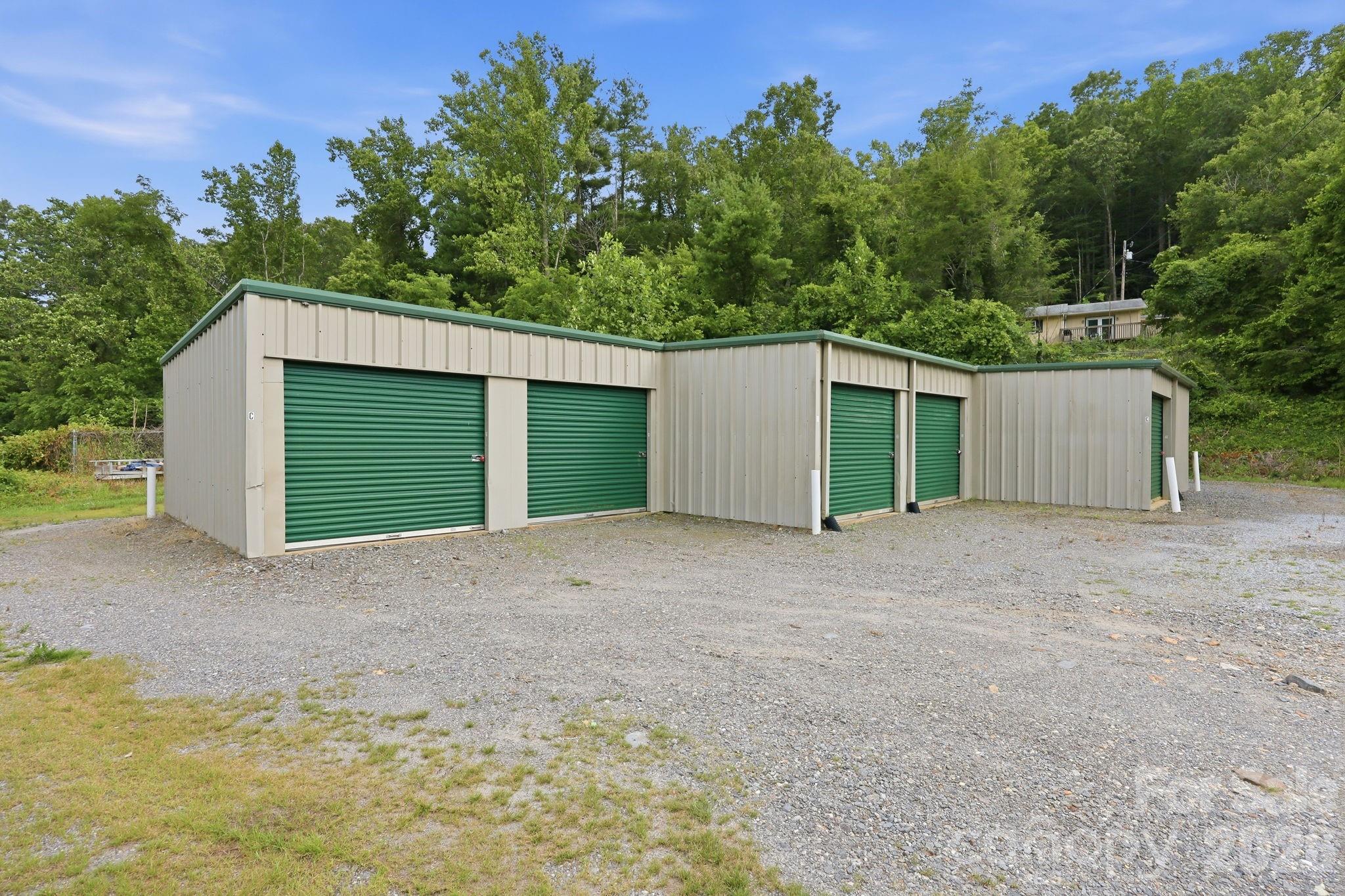 14 Huntley Circle Property Photo 2