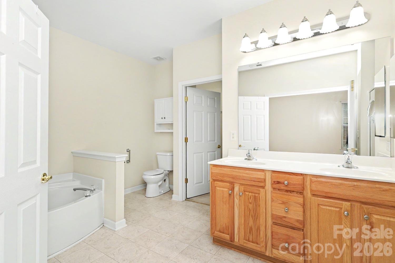 1669 Onyx Ridge Property Photo 26