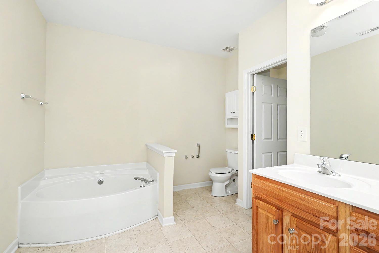 1669 Onyx Ridge Property Photo 28