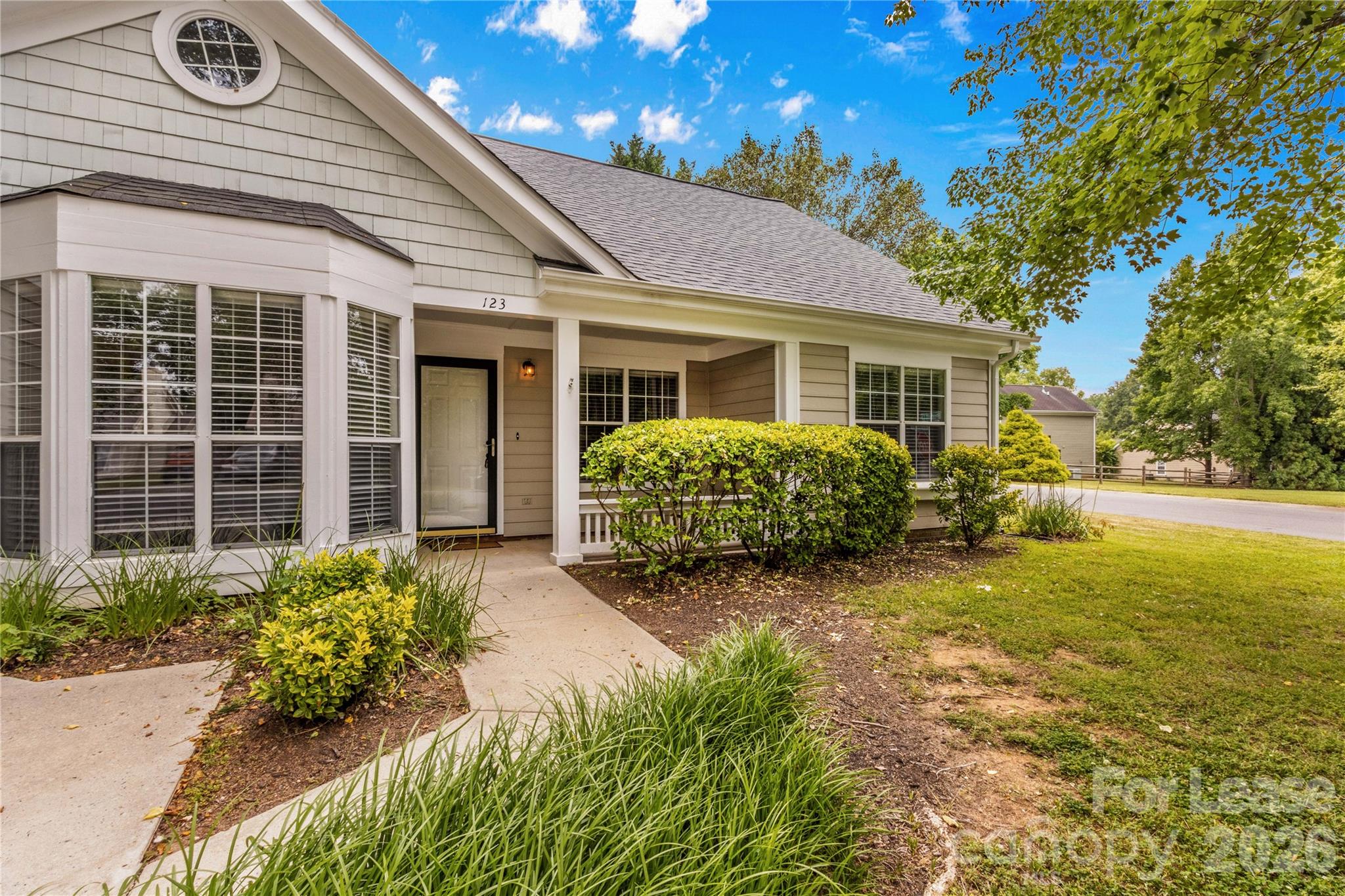 123 Meadow Lilly Court Property Photo 3