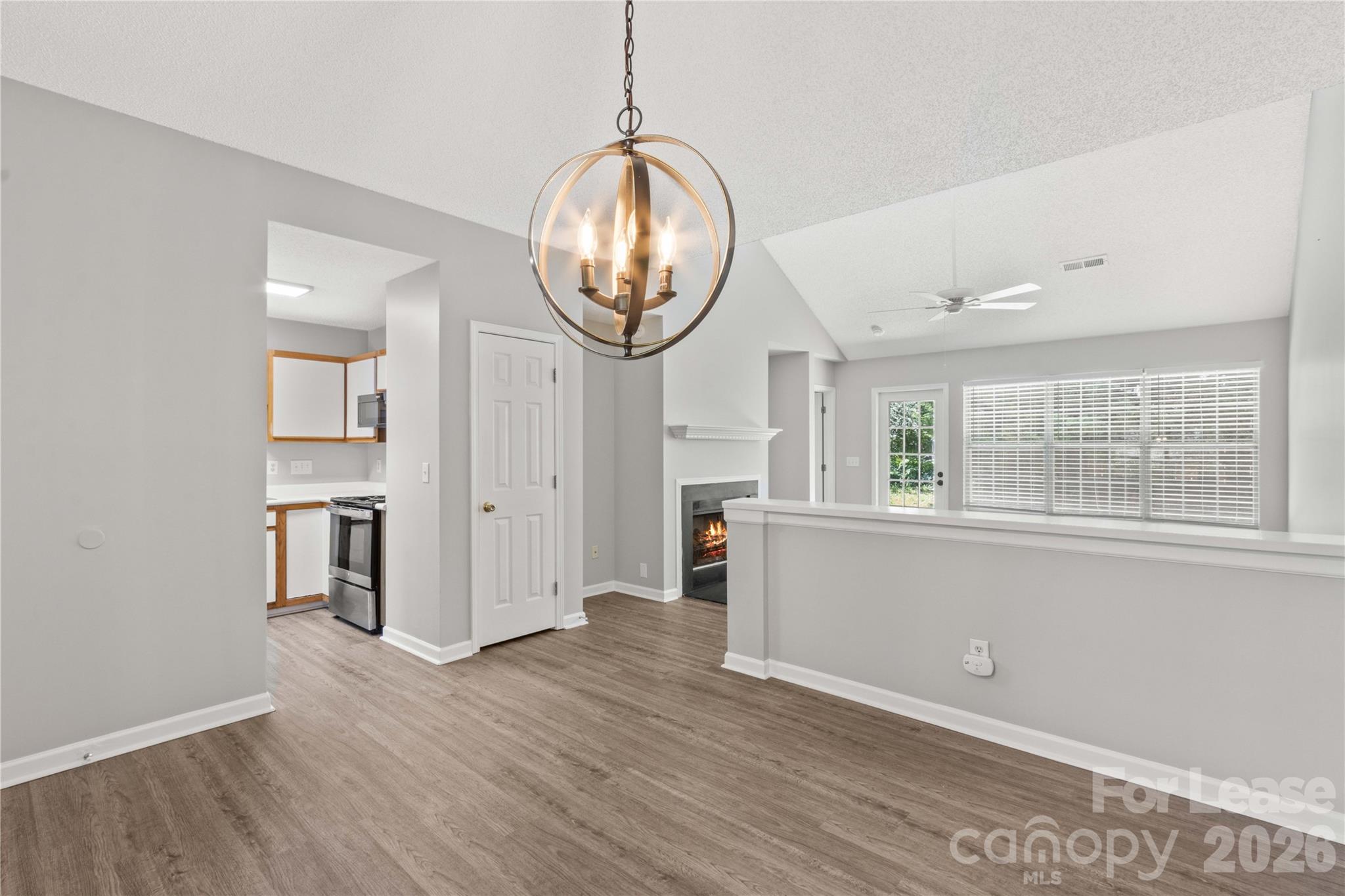 123 Meadow Lilly Court Property Photo 8