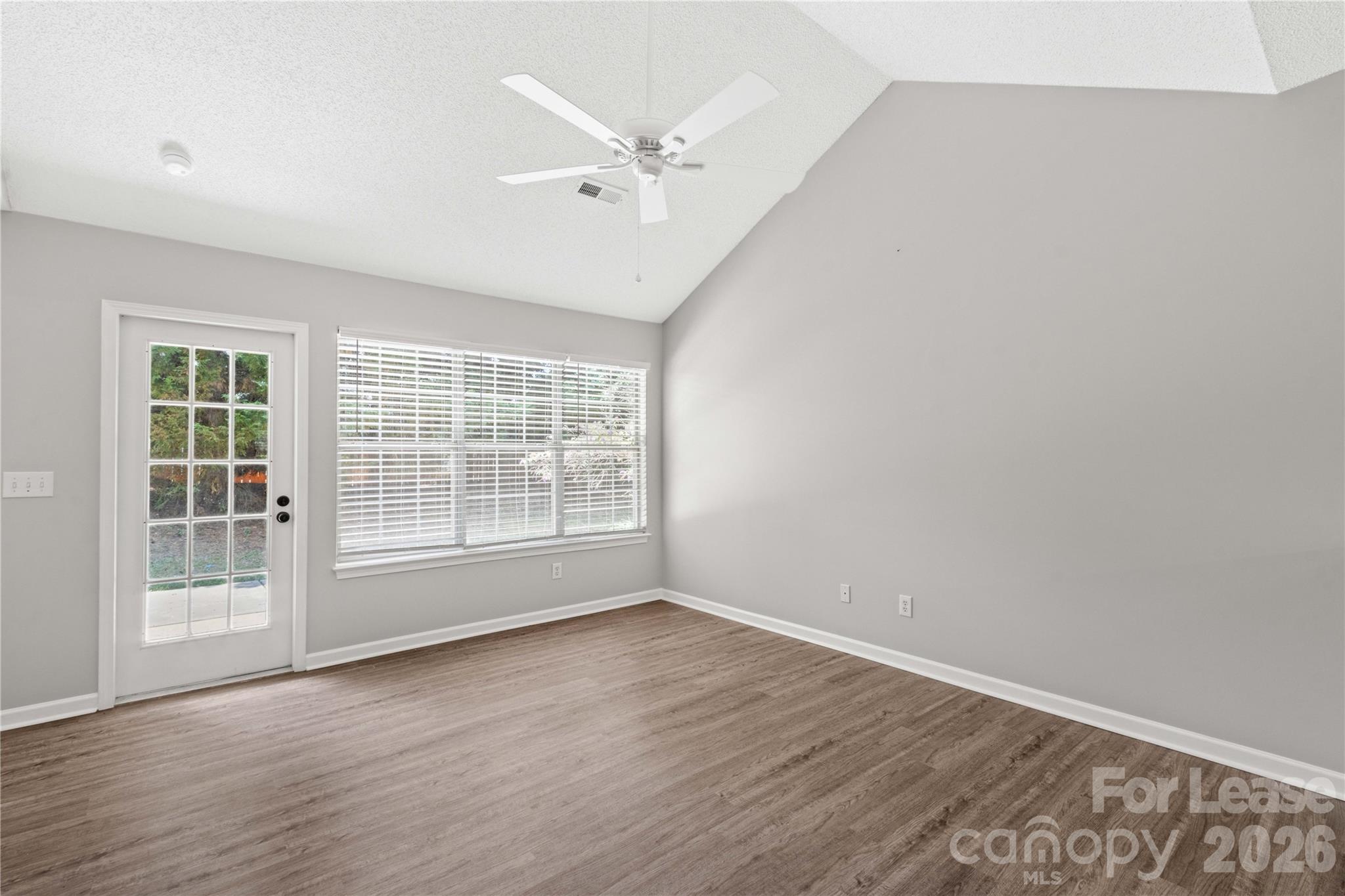 123 Meadow Lilly Court Property Photo 13