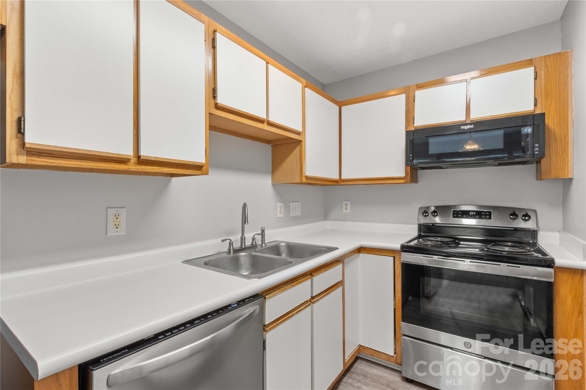 123 Meadow Lilly Court Property Photo 16