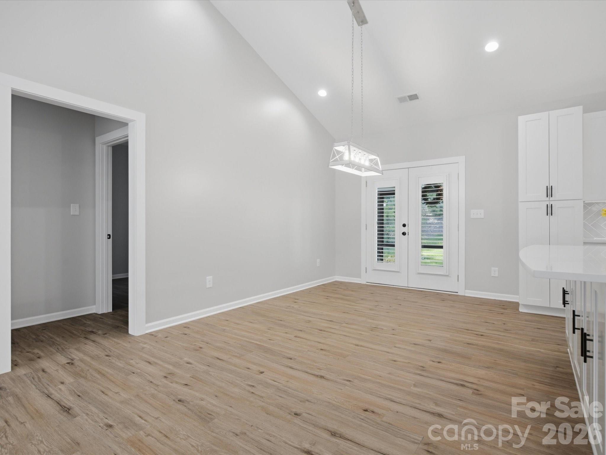 1863 Sardis Drive Property Photo 11
