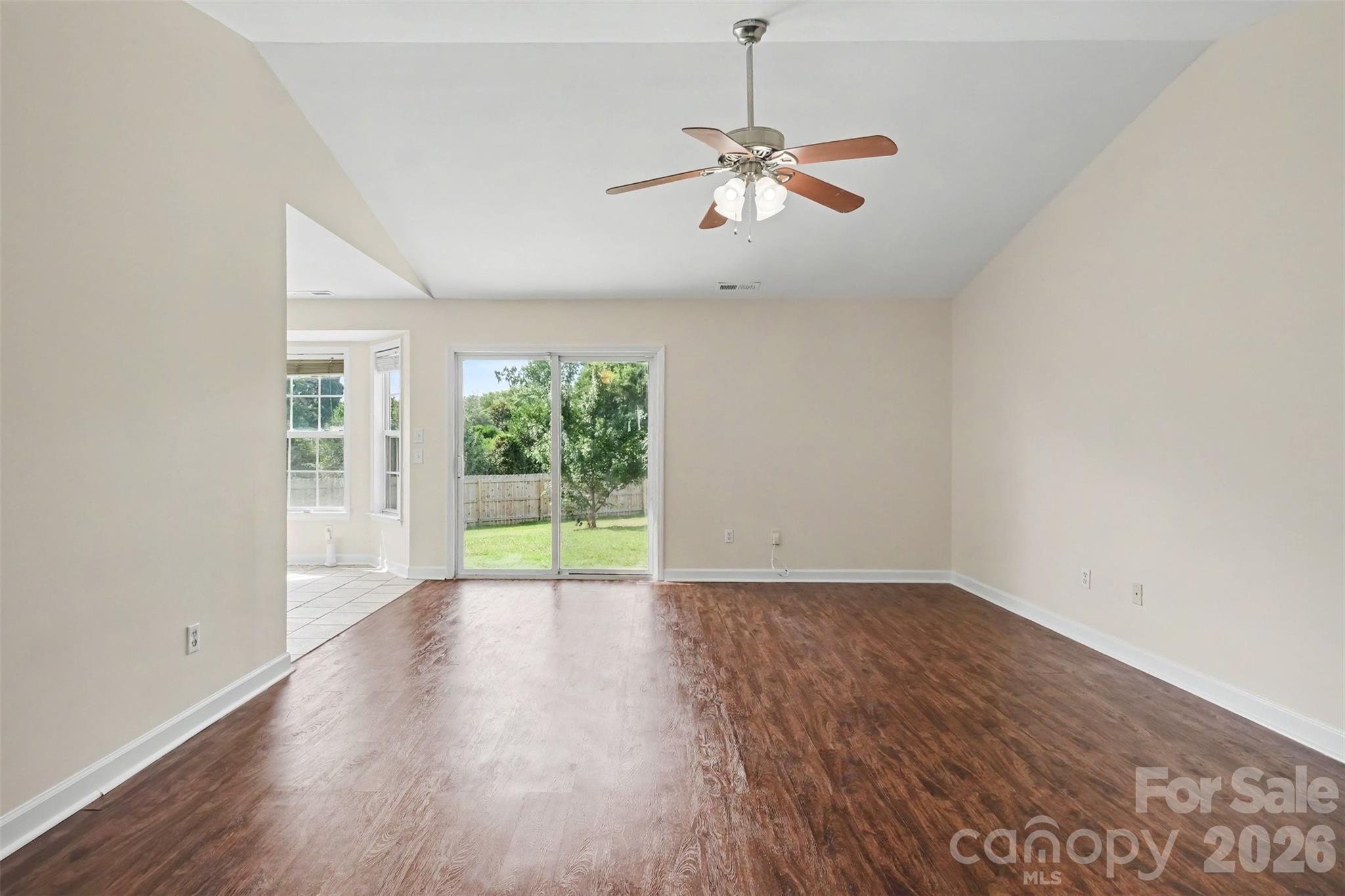 2301 Hunters Way Property Photo 11