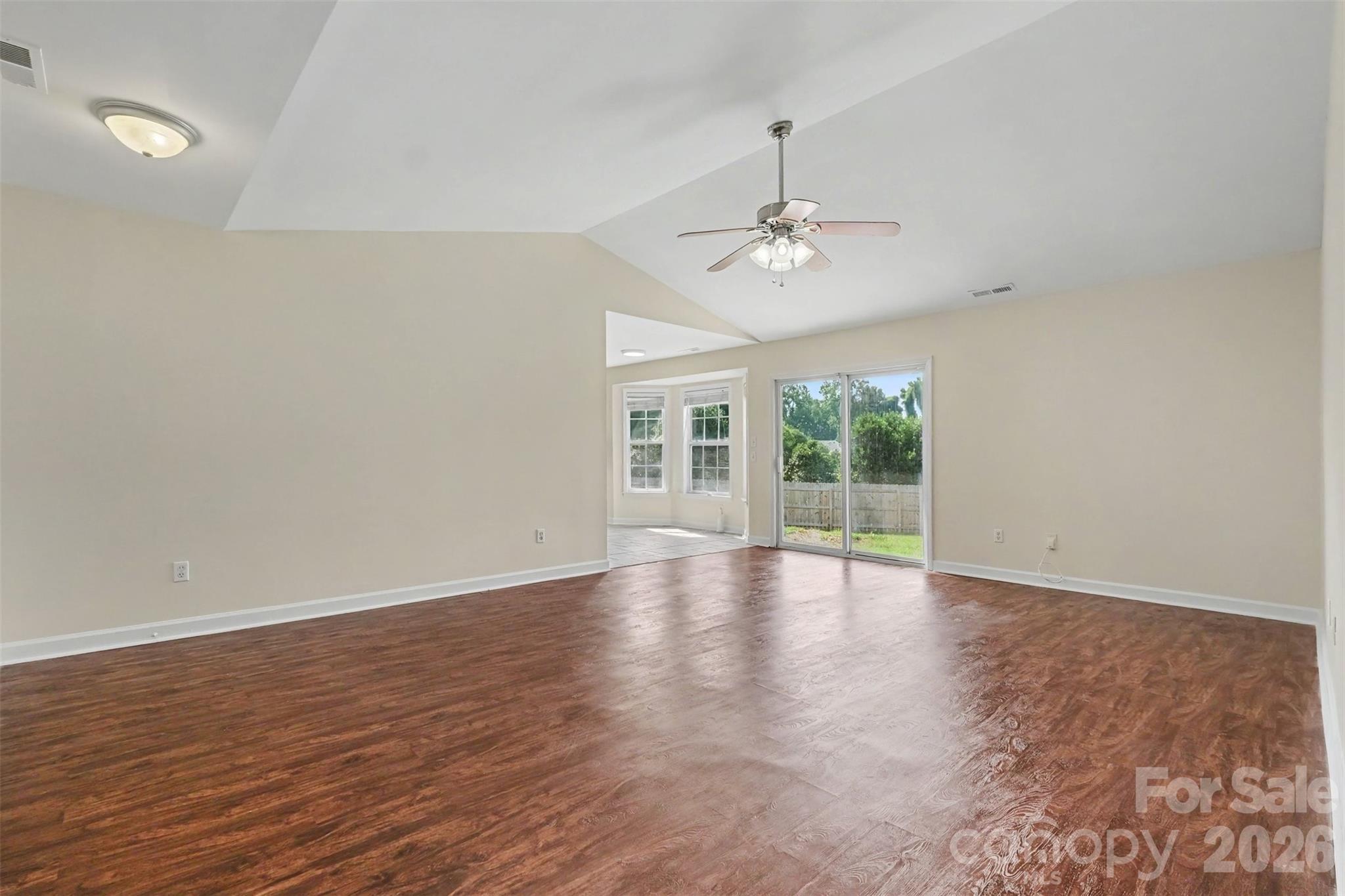 2301 Hunters Way Property Photo 12