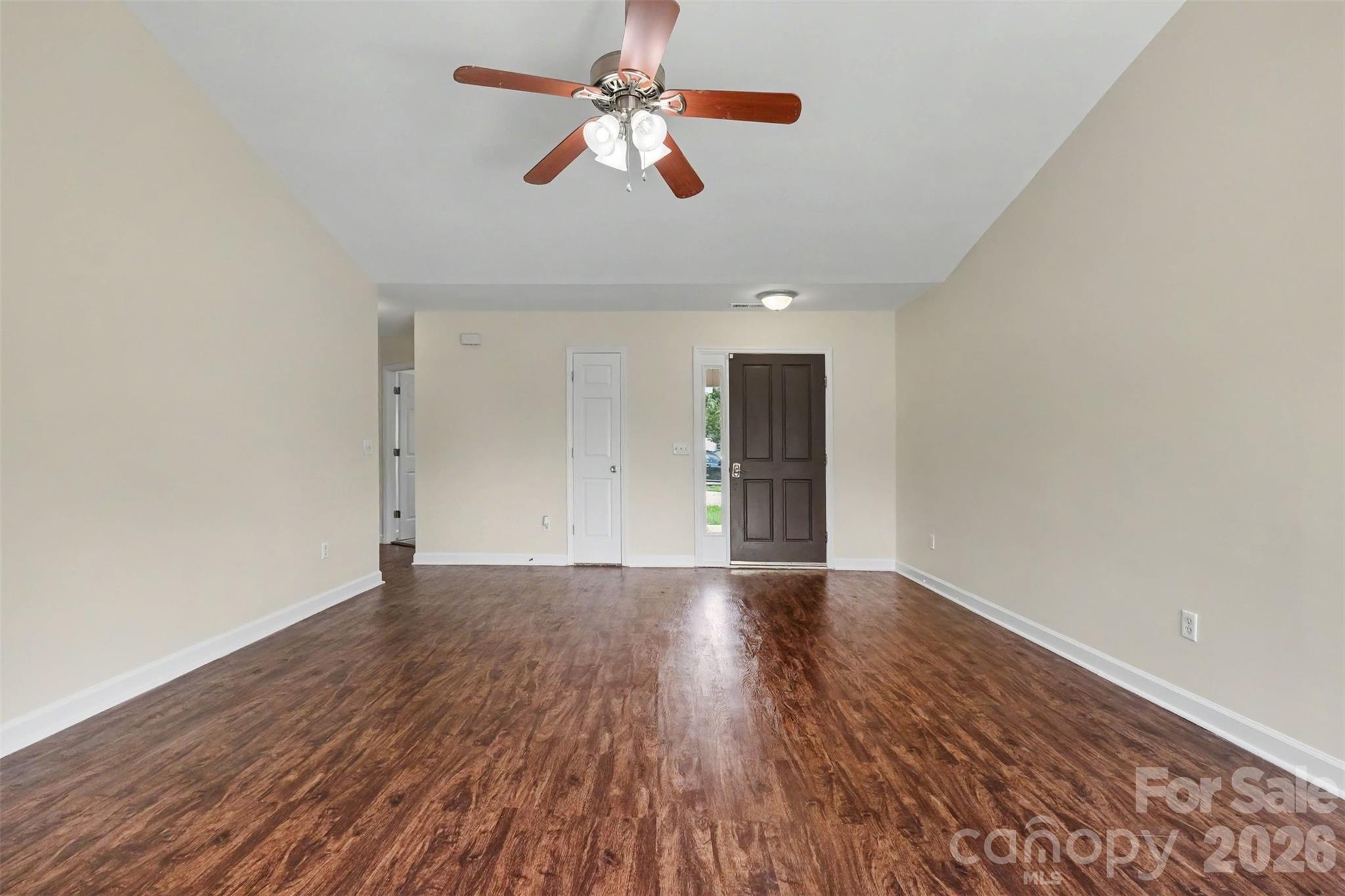2301 Hunters Way Property Photo 13