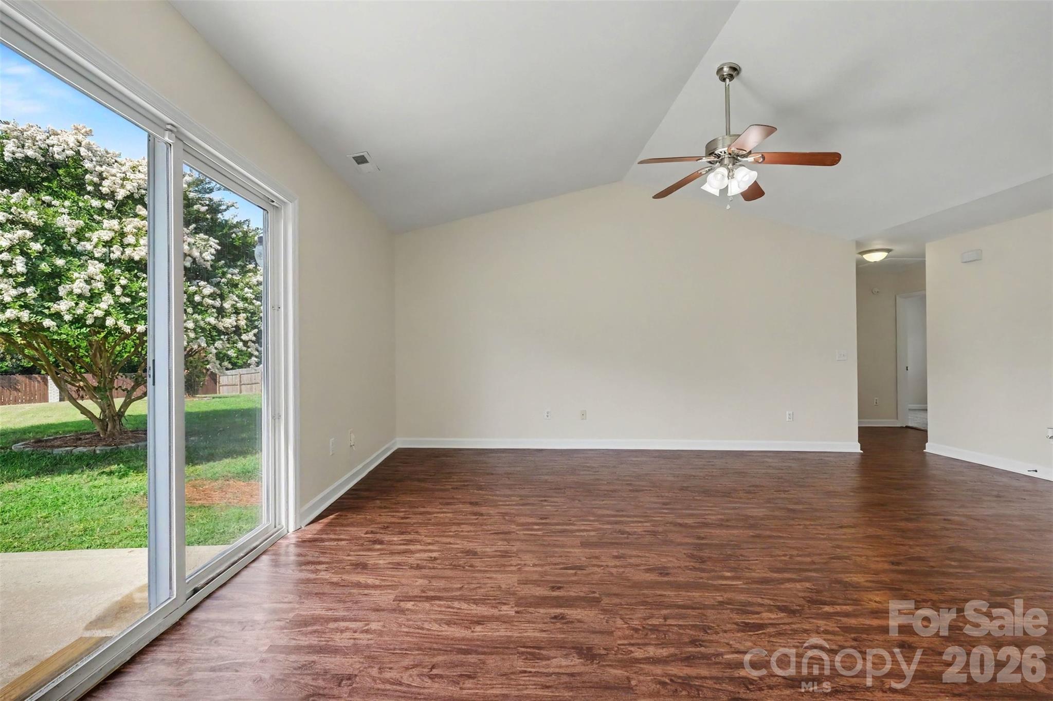 2301 Hunters Way Property Photo 14