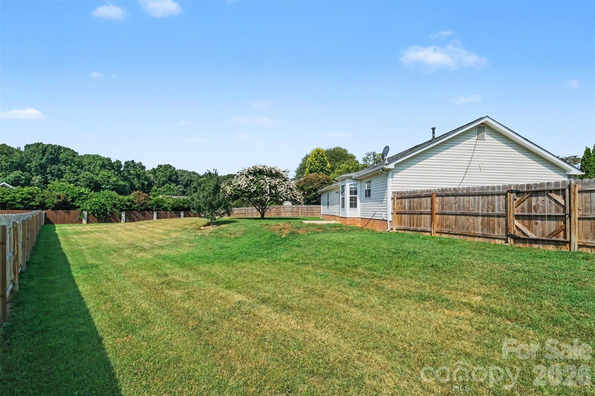 2301 Hunters Way Property Photo 24