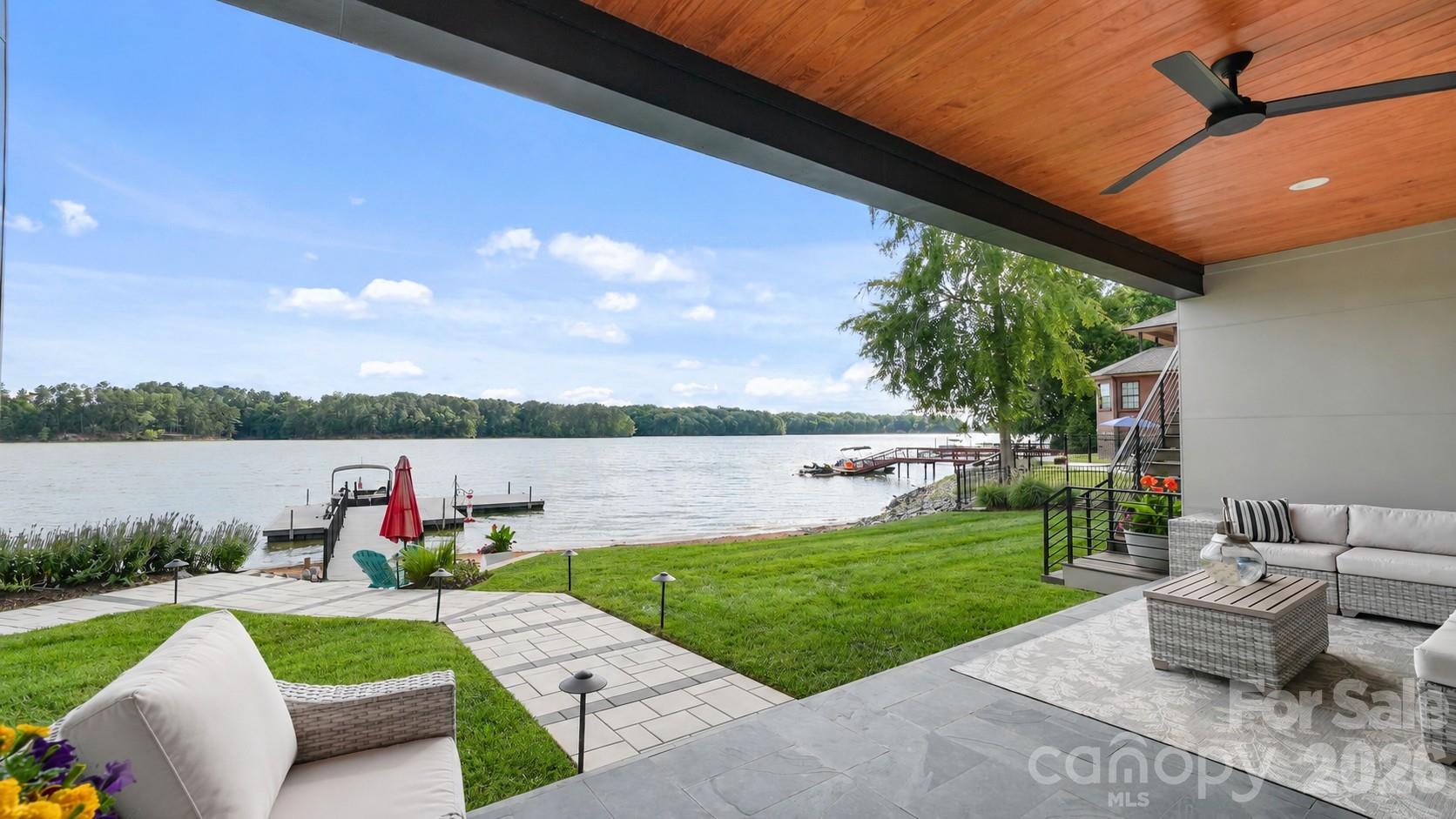 850 Mainsail Road Property Photo 2