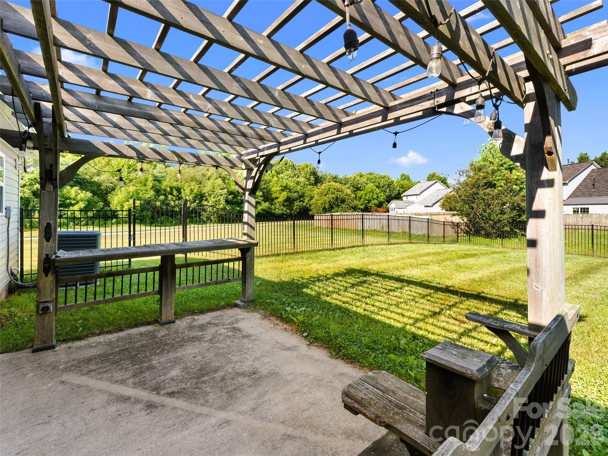 222 Misty Valley Way Property Photo 7