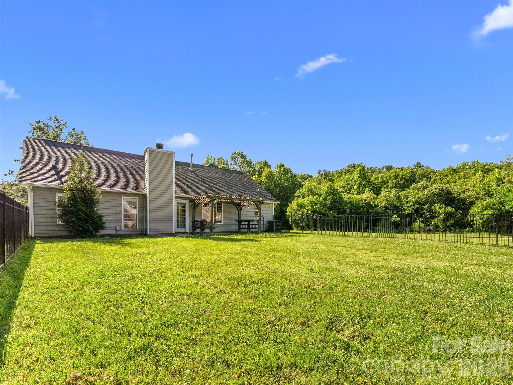 222 Misty Valley Way Property Photo 12