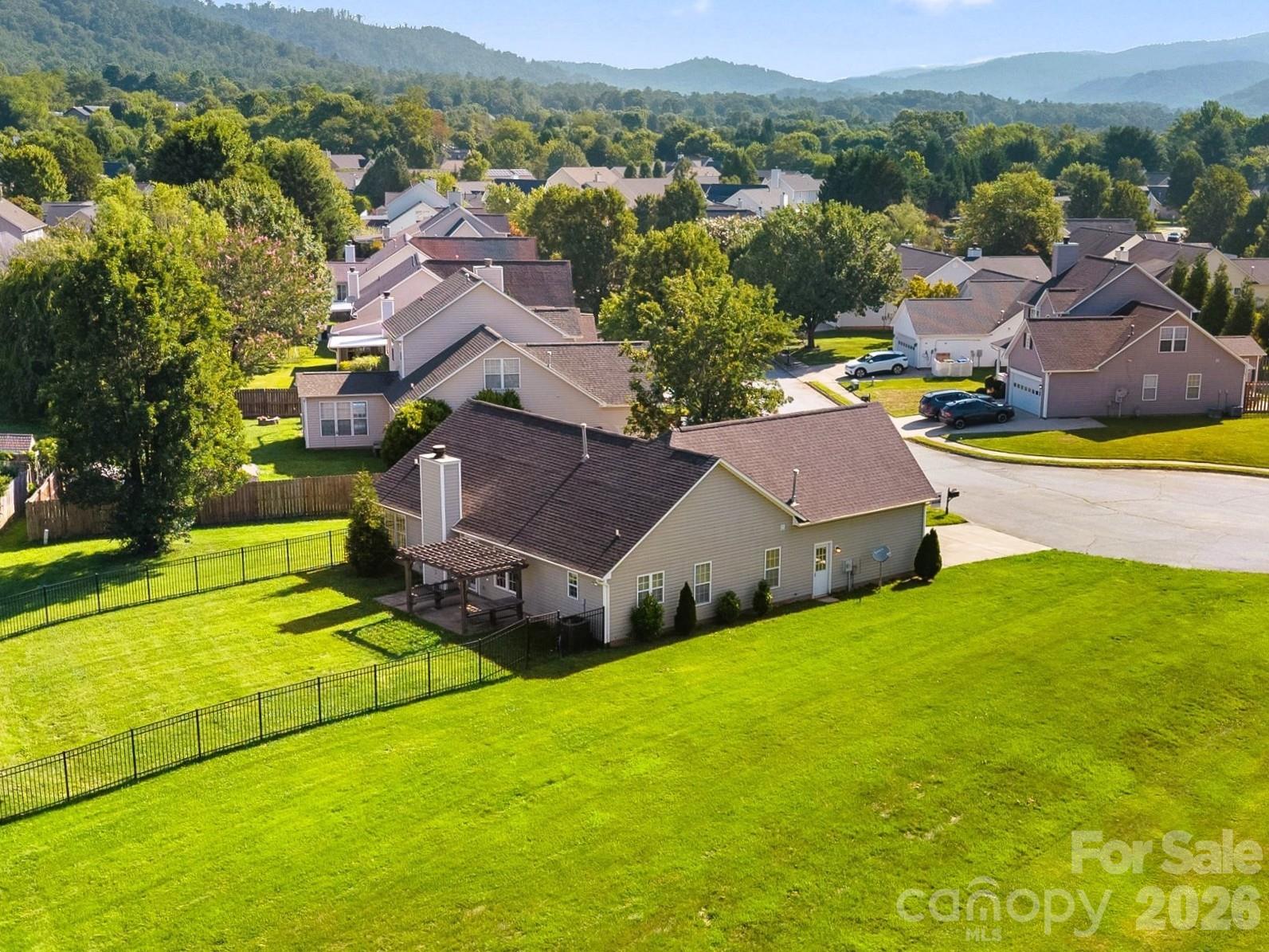 222 Misty Valley Way Property Photo 14