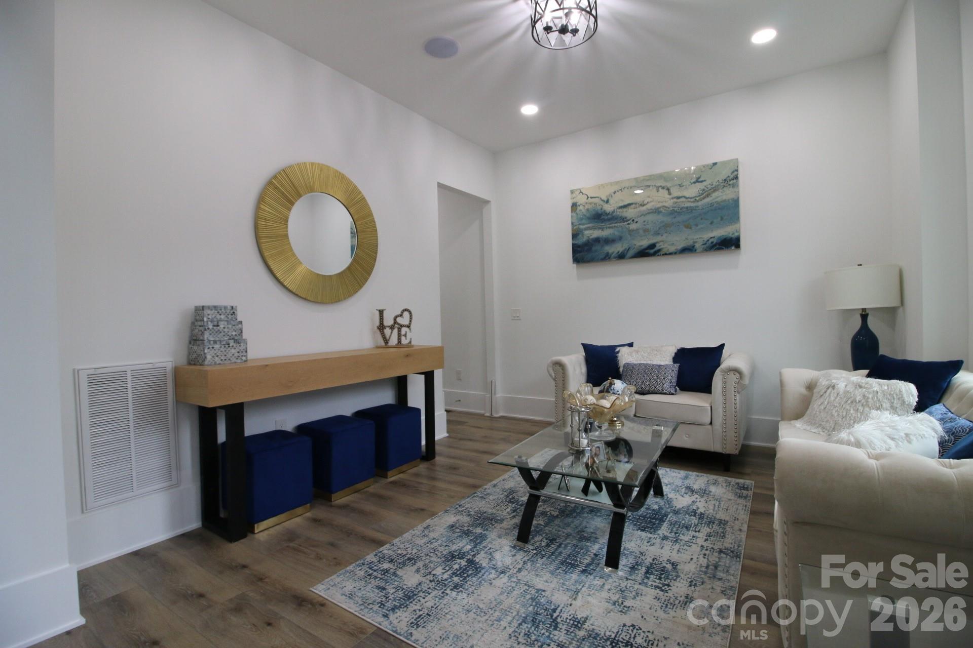 2916 Margaret Wallace Road Property Photo 3
