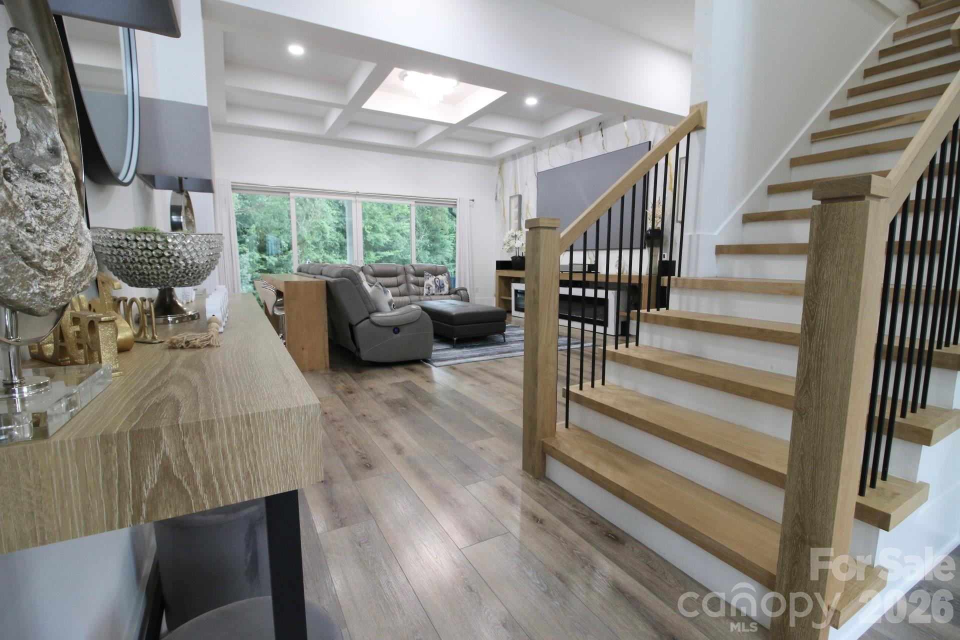 2916 Margaret Wallace Road Property Photo 8