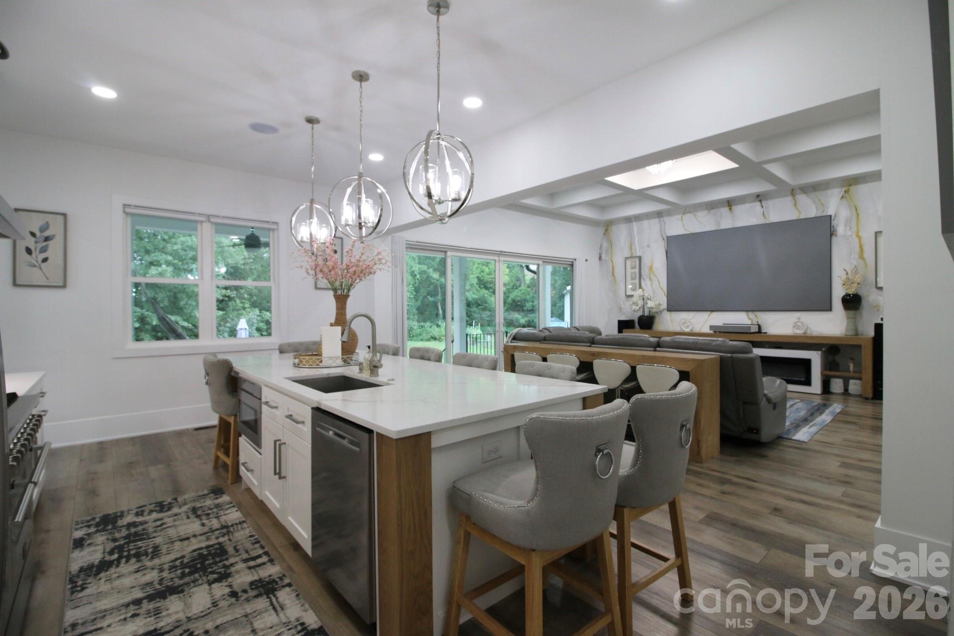 2916 Margaret Wallace Road Property Photo 14