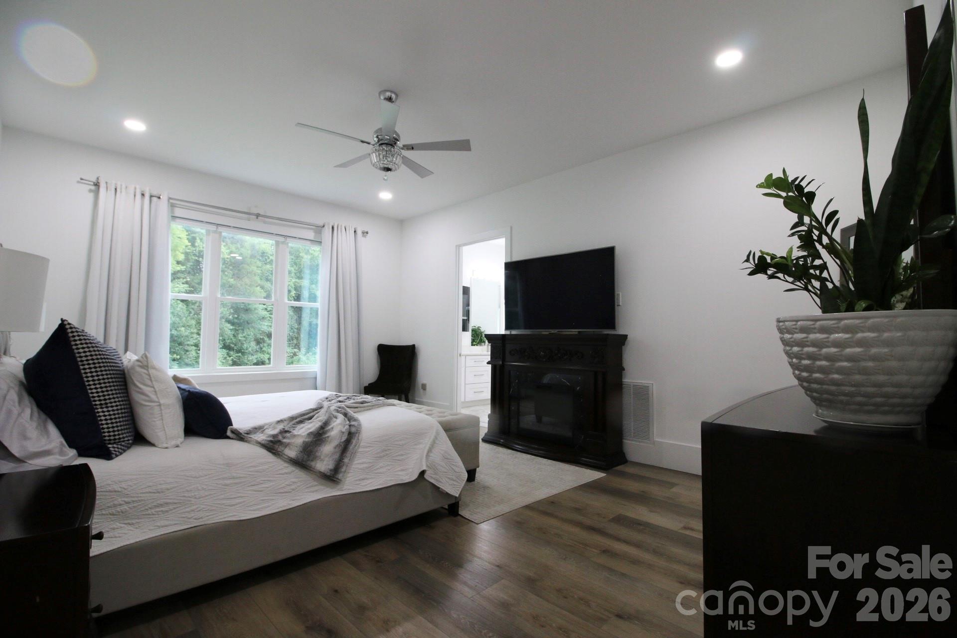 2916 Margaret Wallace Road Property Photo 15