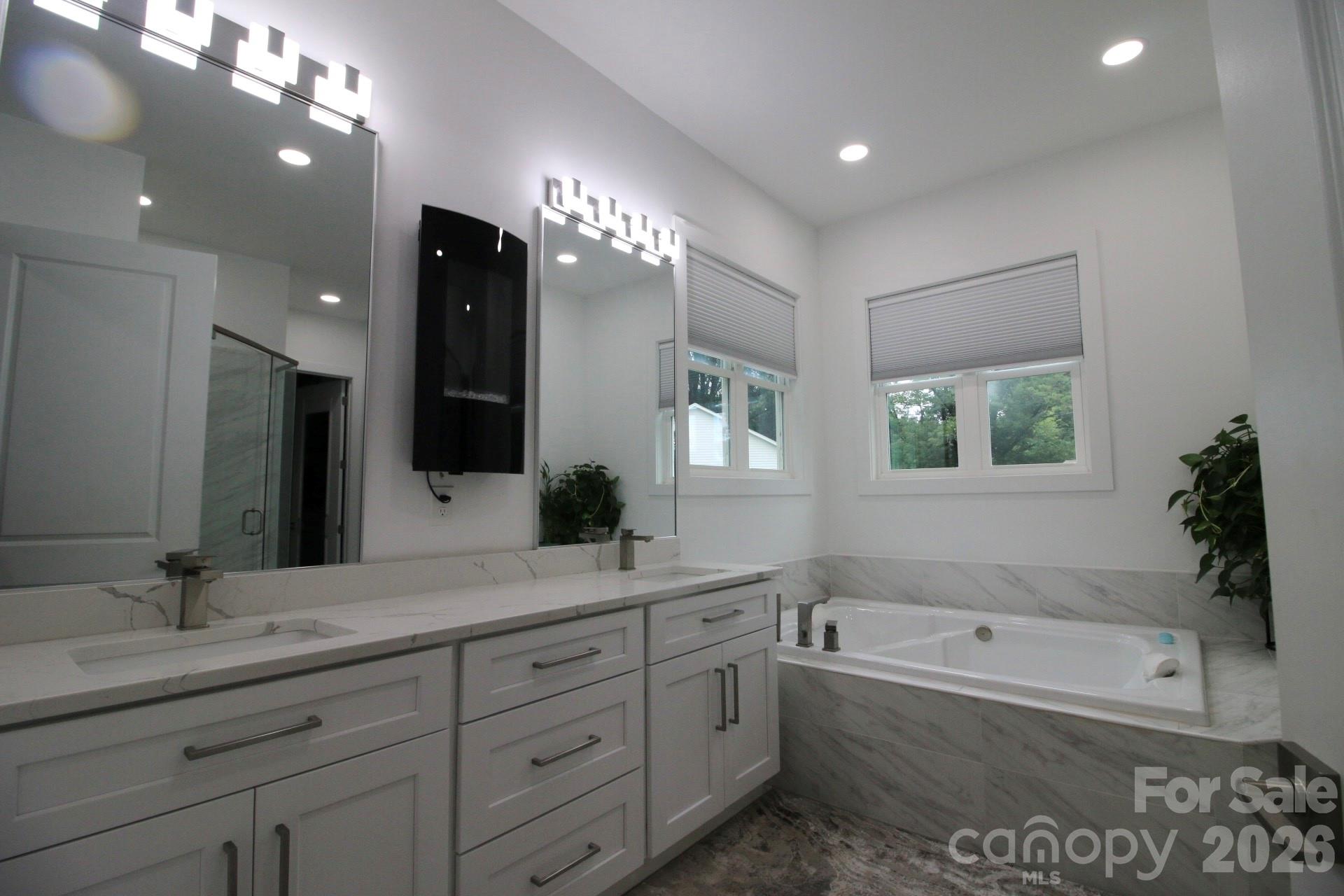 2916 Margaret Wallace Road Property Photo 17