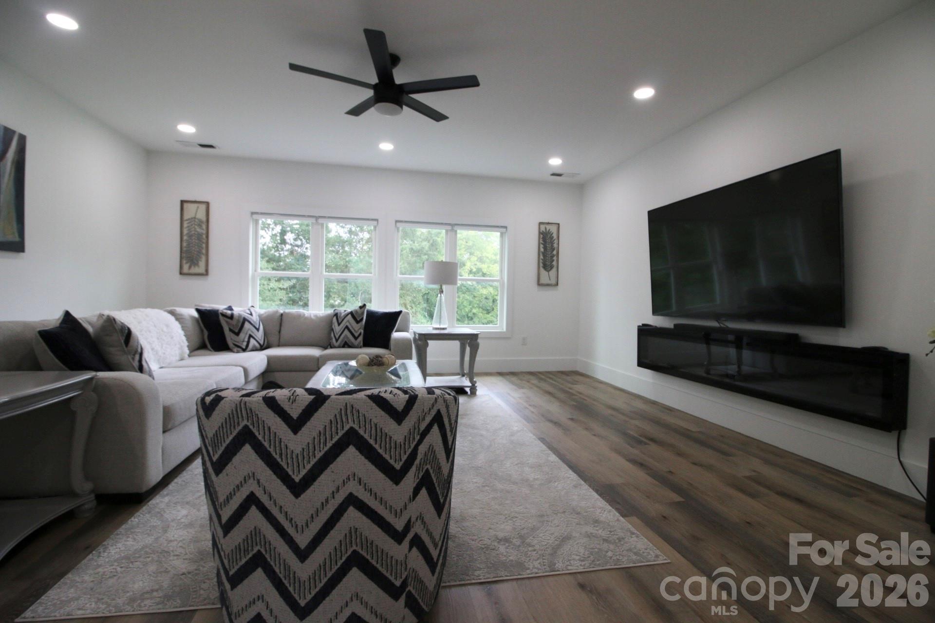 2916 Margaret Wallace Road Property Photo 30