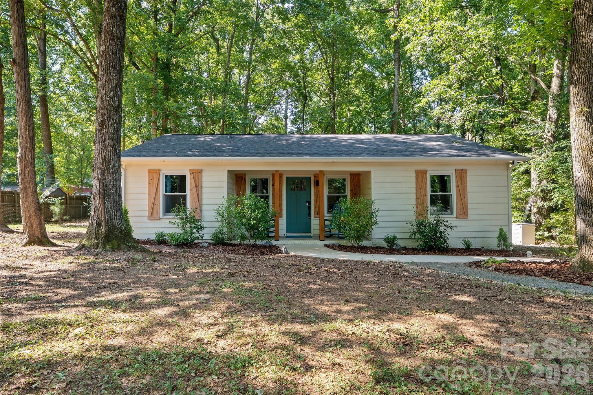 317 Jackson Place Property Photo 1