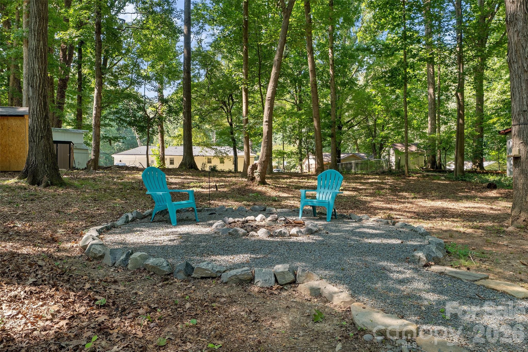 317 Jackson Place Property Photo 3