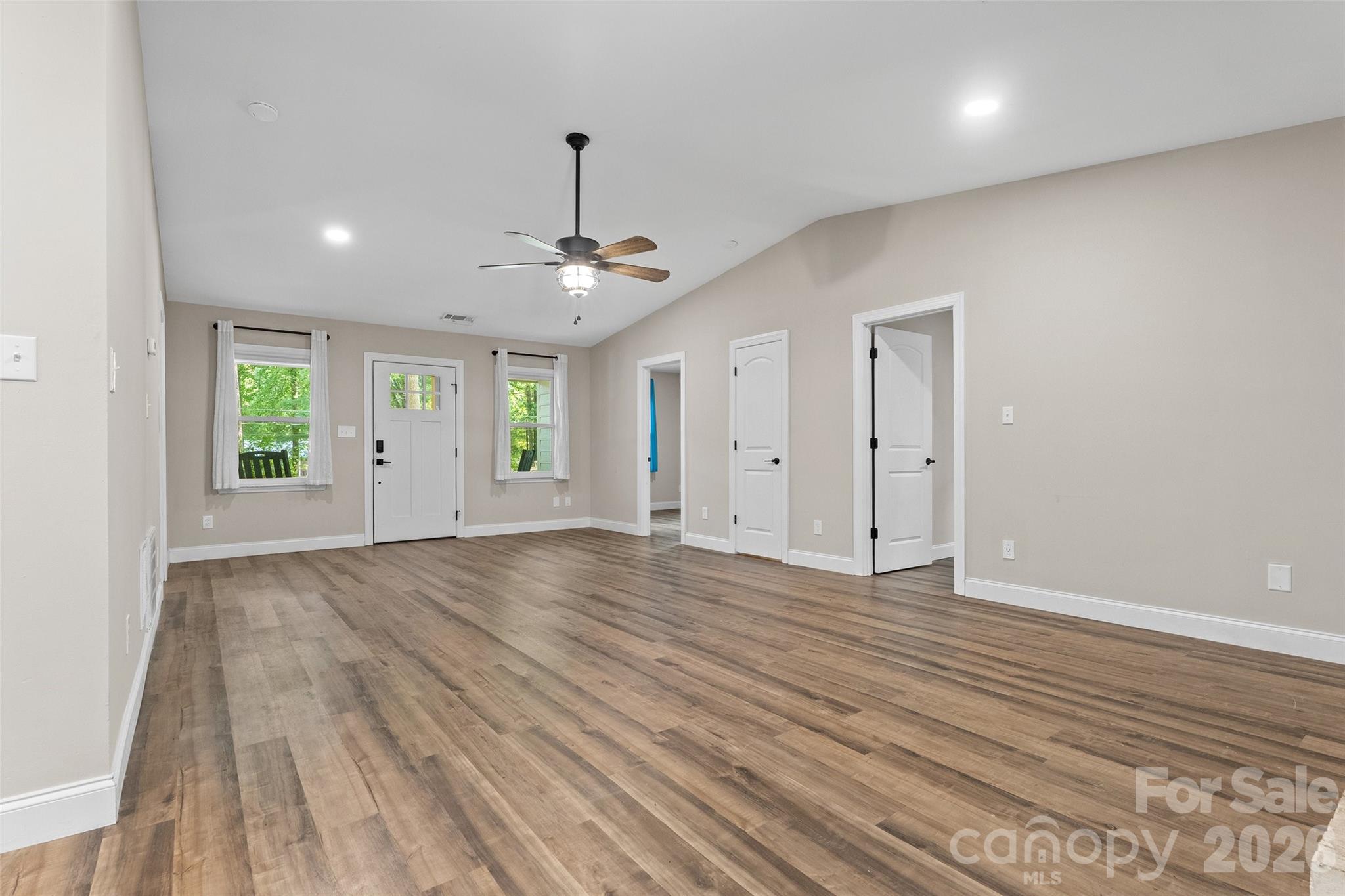 317 Jackson Place Property Photo 13