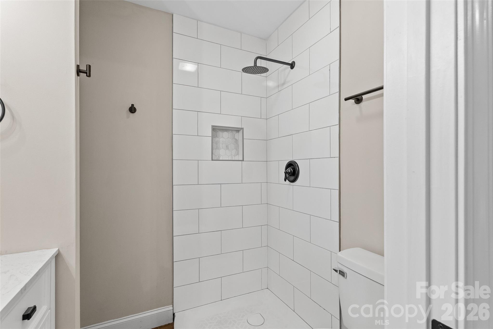 317 Jackson Place Property Photo 15