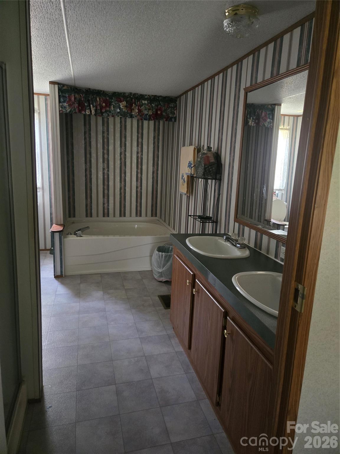 4632 Belvedere Drive Property Photo 9