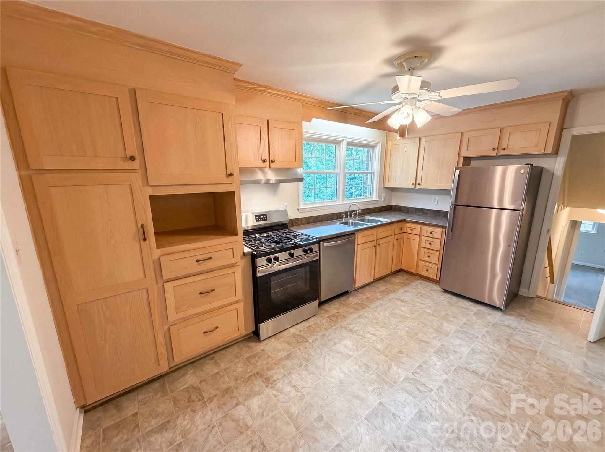 5410 Sharon Road Property Photo 9