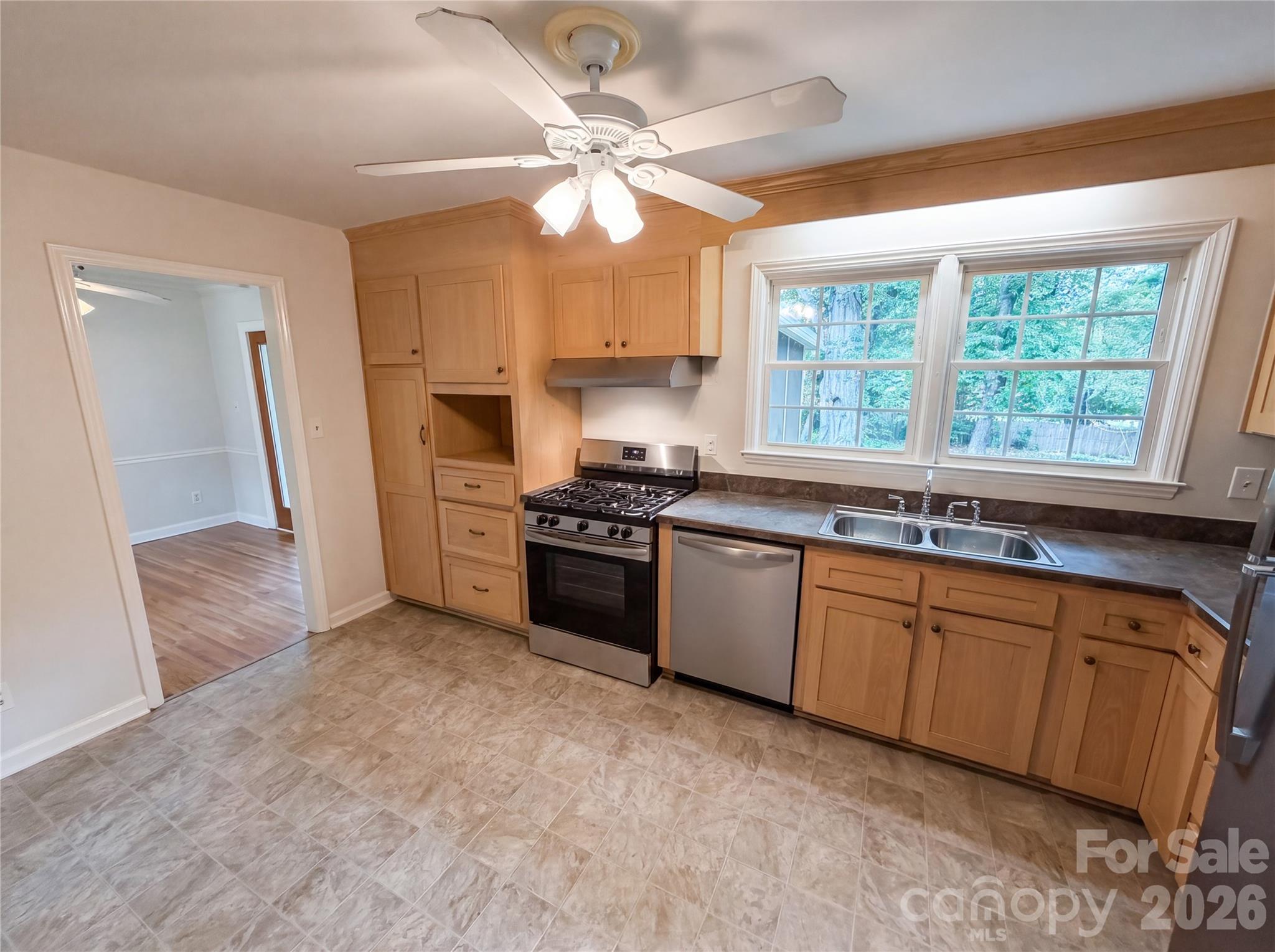 5410 Sharon Road Property Photo 10