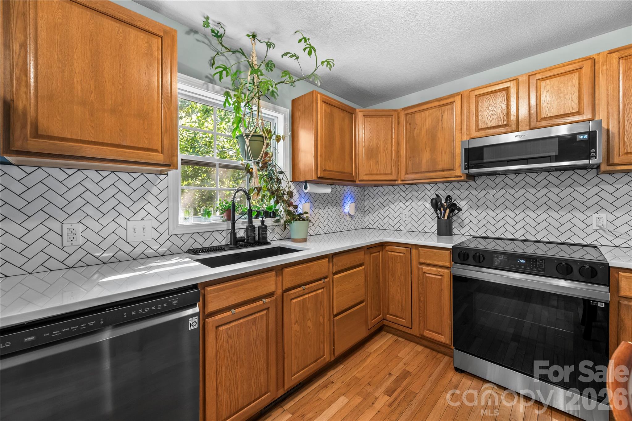 11 W Raleigh Road Property Photo 10