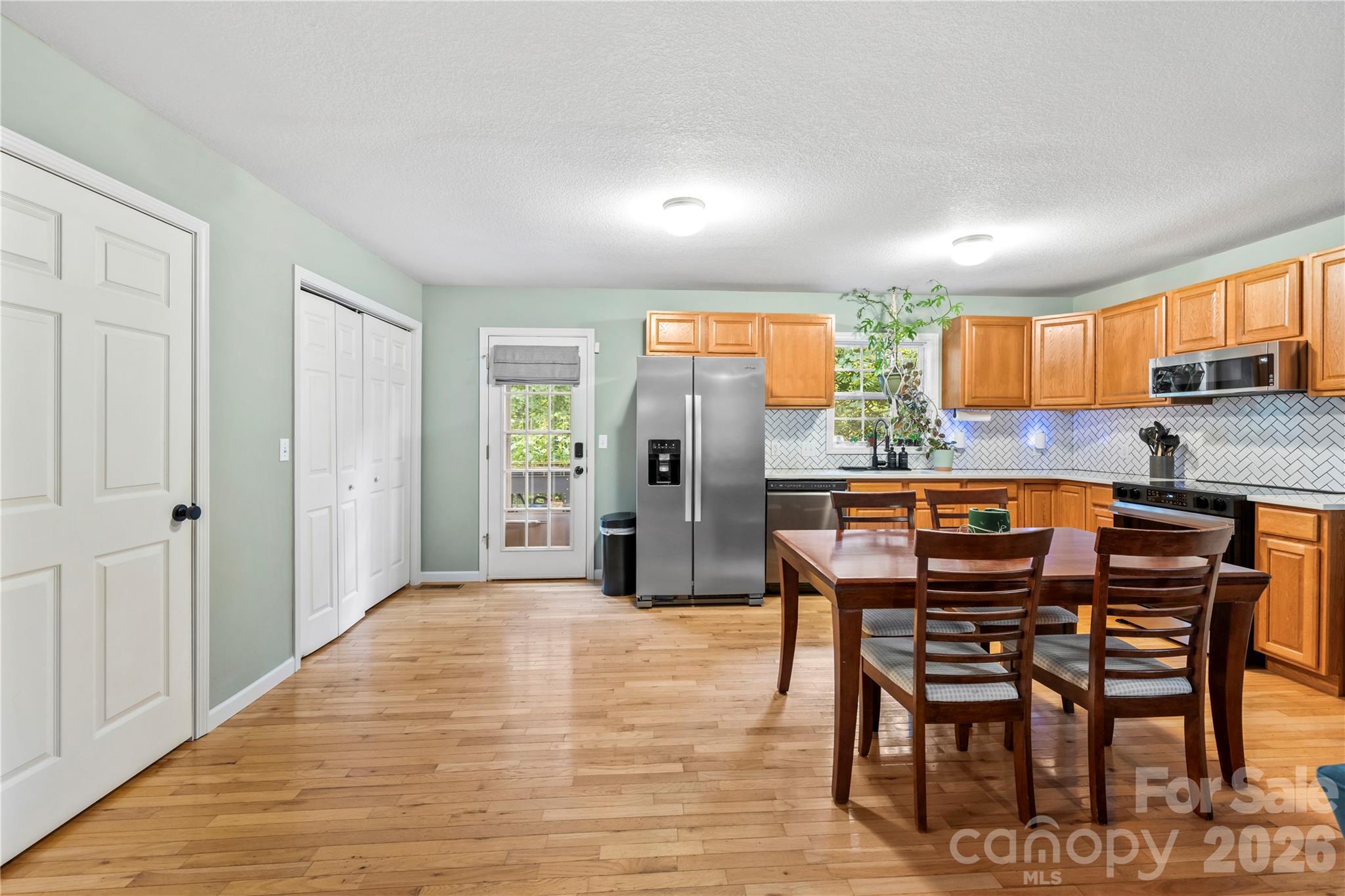 11 W Raleigh Road Property Photo 13