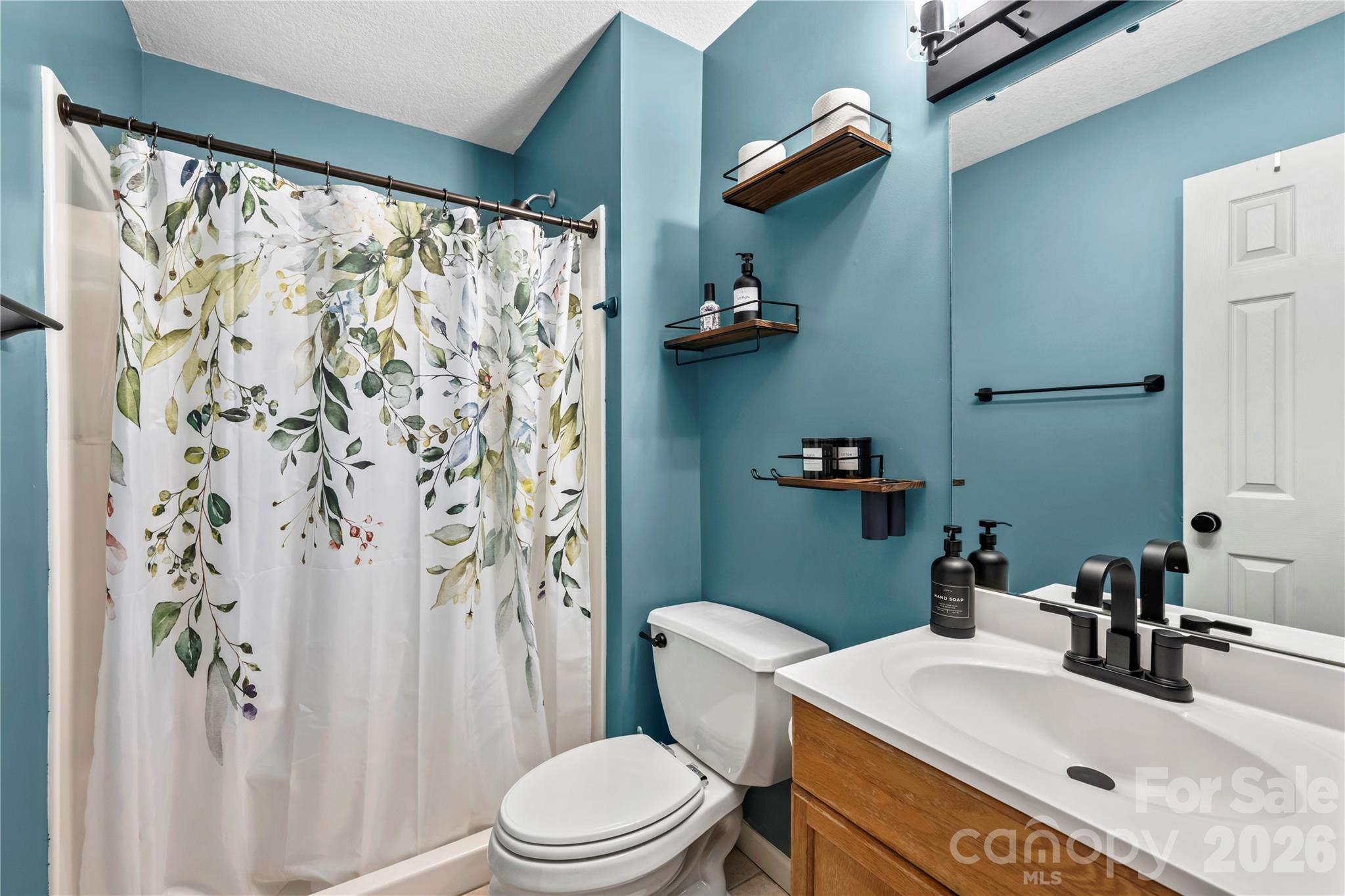 11 W Raleigh Road Property Photo 18